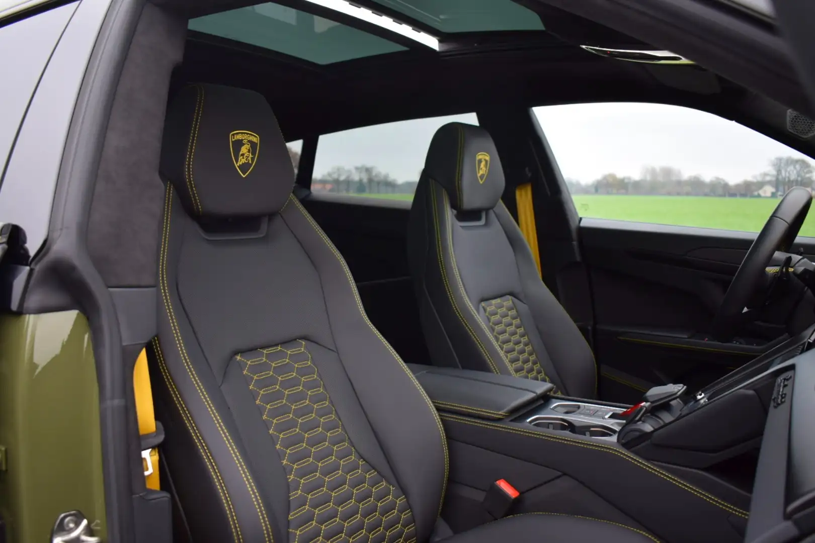 Lamborghini Urus S 4.0 V8, First Owner/LICHTE VRACHT/Carbon/B&O/NEW Verde - 2