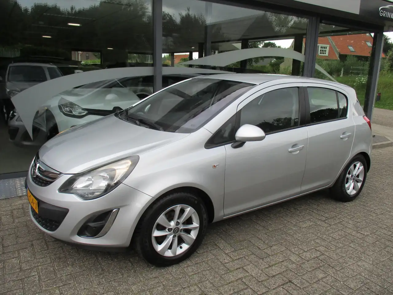 Opel Corsa 1.2 16V 5D WR Business — photo 1 of 11