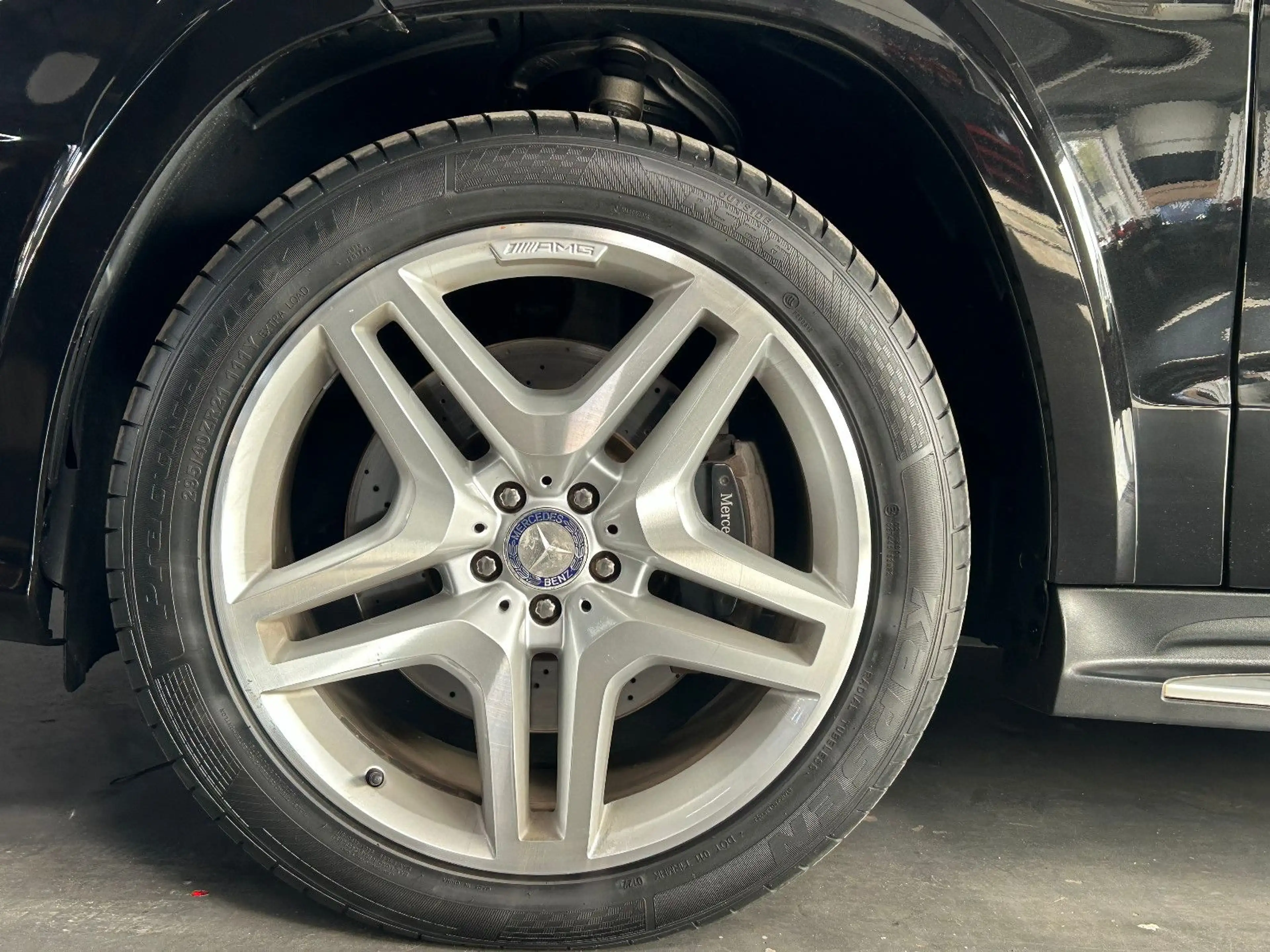 Mercedes-Benz GL 500 AMG-PAKET/DESIGNO/4-MATIC/PANORAMA — photo 9