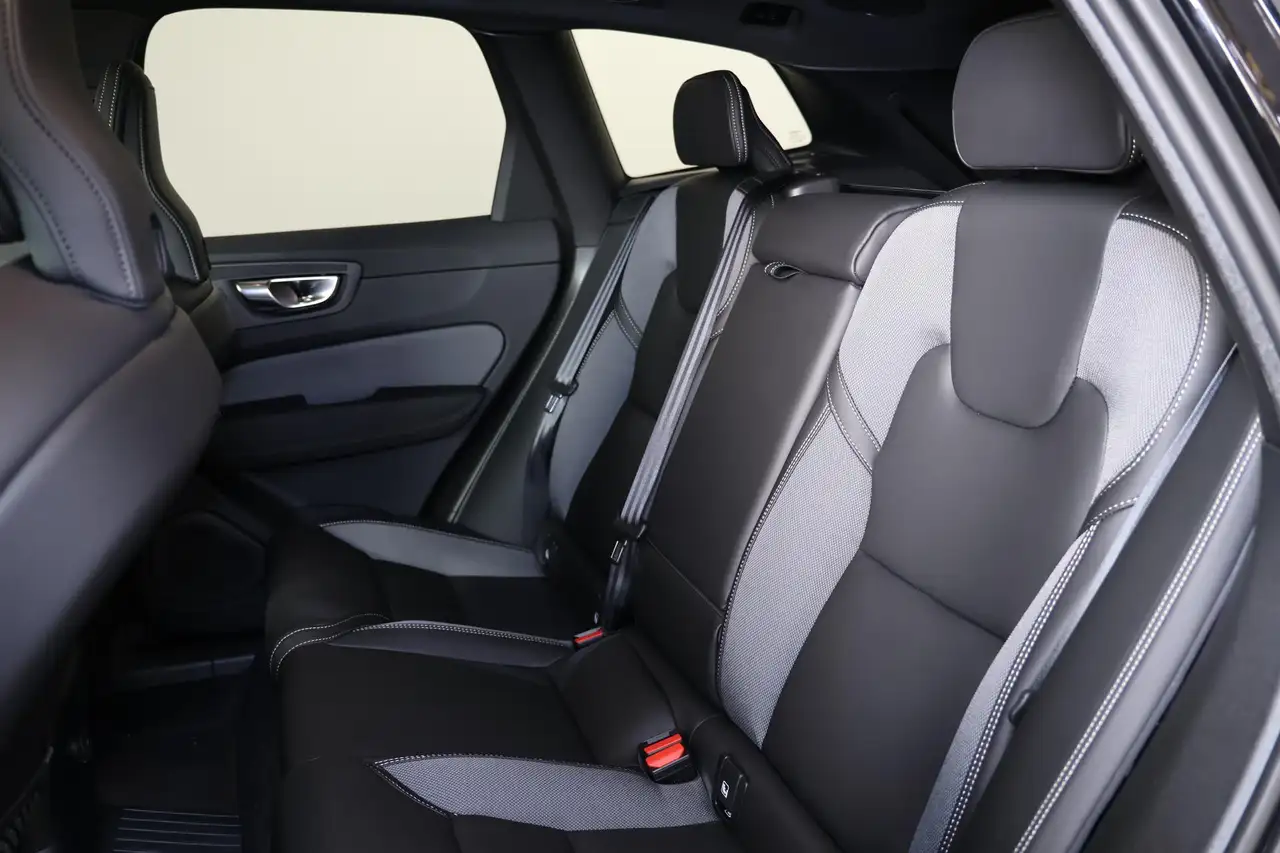Volvo XC60 2026 — фото 15