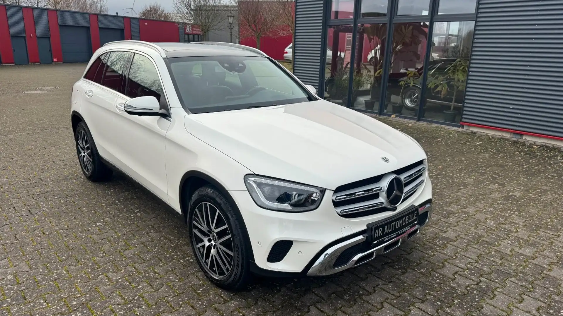 Mercedes-Benz GLC 220 Panorama LED AHK Head-Up Sound Kamera Blanc - 1