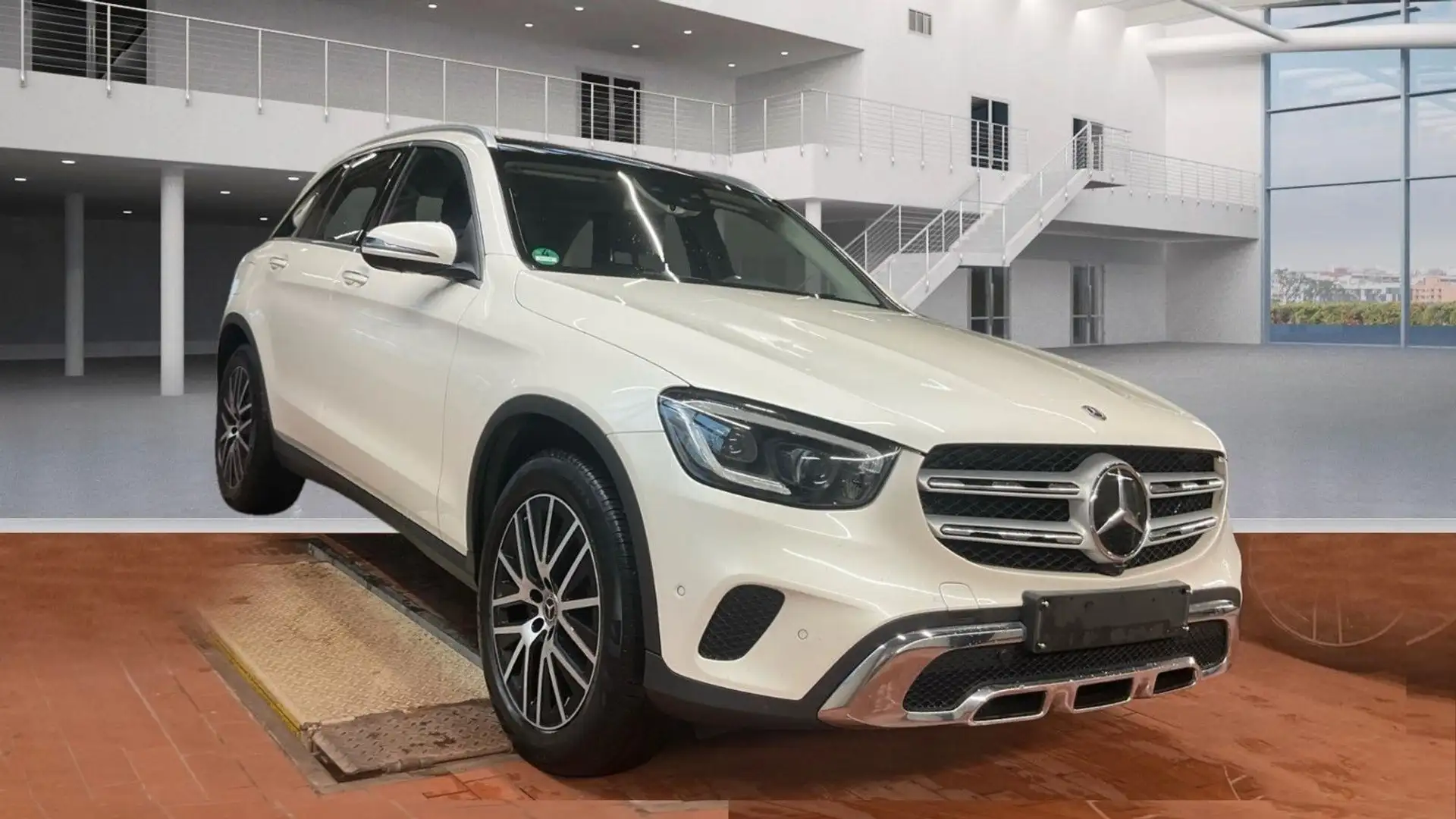 Mercedes-Benz GLC 220 Panorama LED AHK Head-Up Sound Kamera Blanc - 1