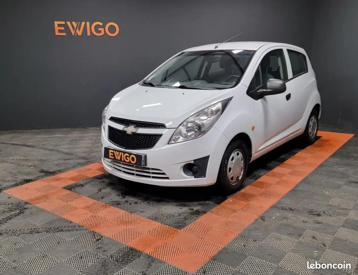 Chevrolet Spark 1.0 68ch 16v Chaine de distribution Blanc - 1