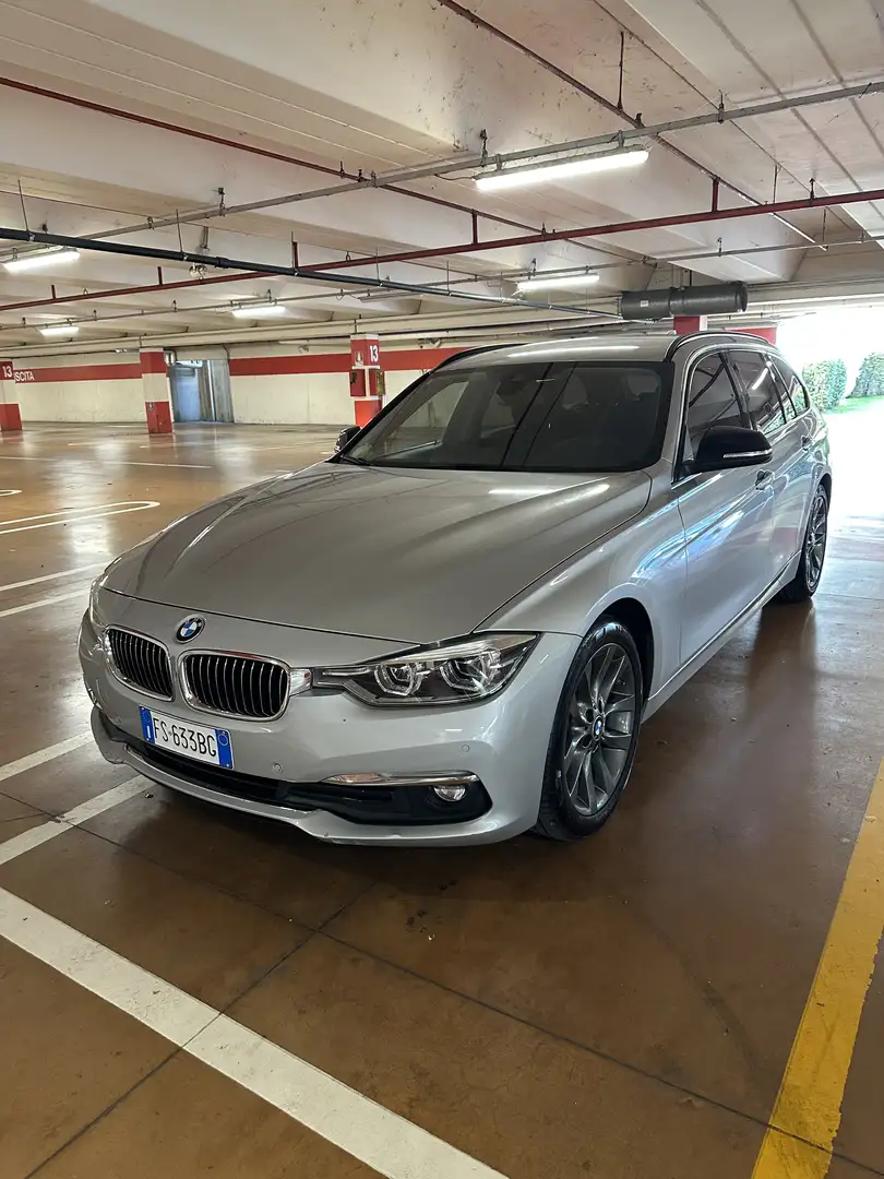 BMW 320 320d Touring Luxury auto - 1