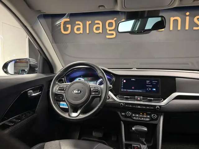 Kia Niro — photo 10