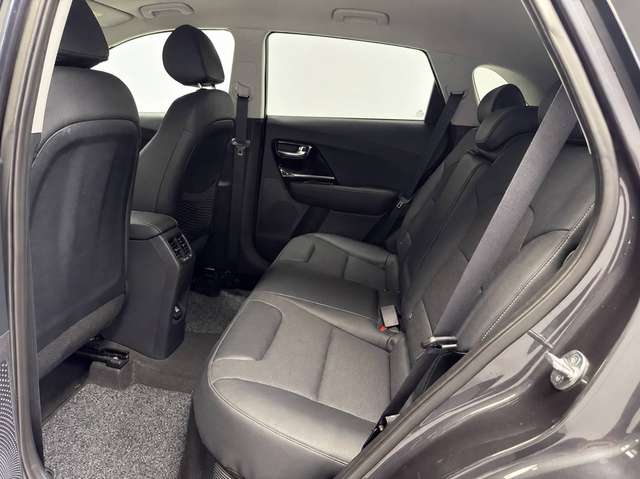 Kia Niro — photo 15