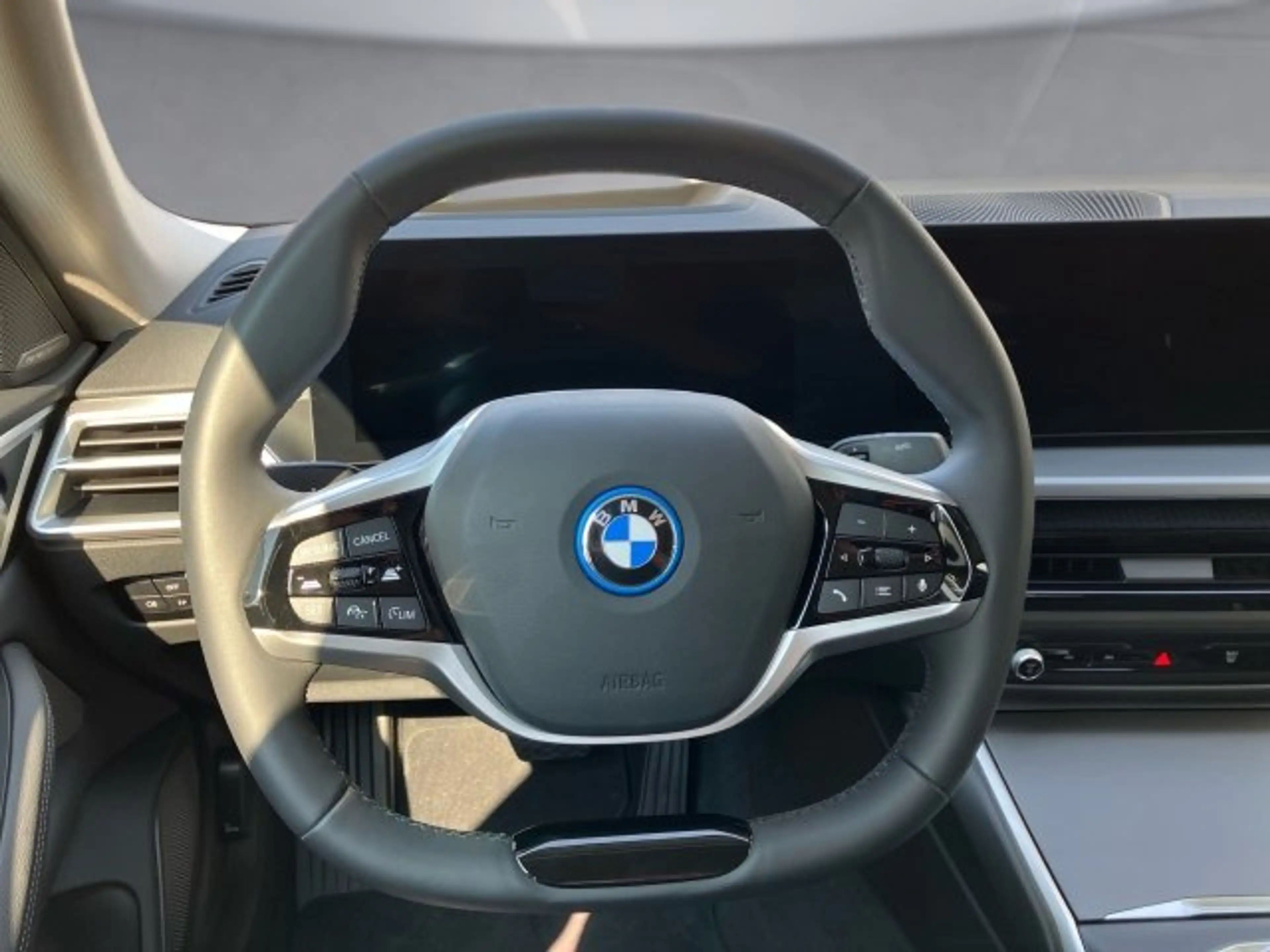 BMW i4 eDrive35 Gran Coupe G26 — photo 10