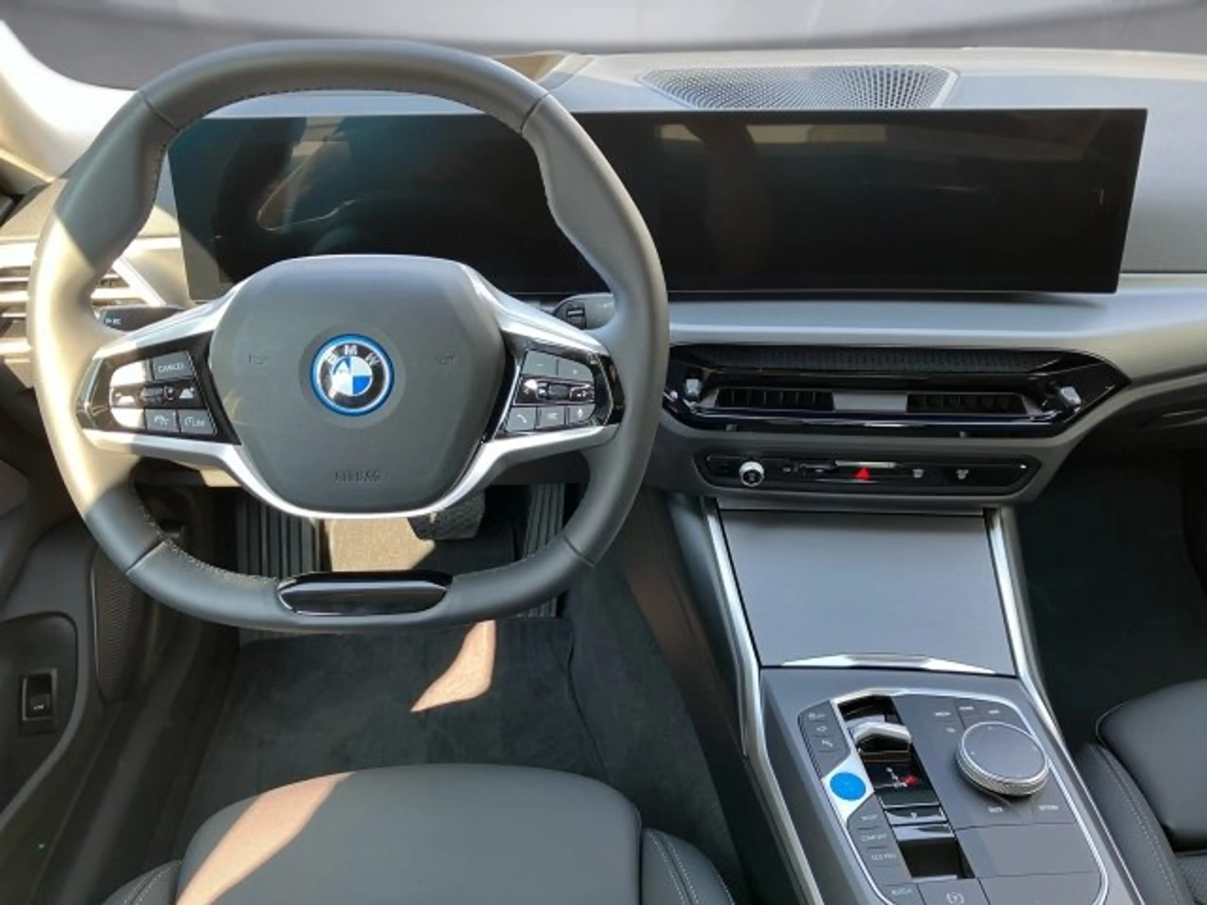 BMW i4 eDrive35 Gran Coupe G26 — photo 9