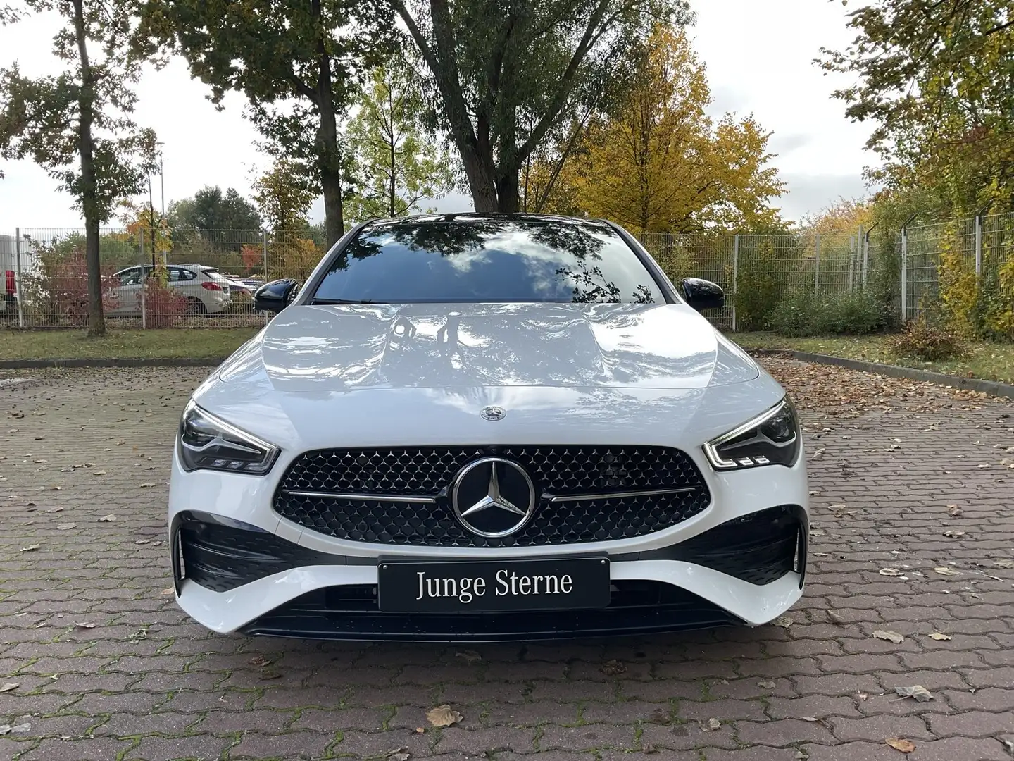 Mercedes-Benz CLA 180 CLA 180 SB AMG Nightp PanoD 360Kam Distro el.HK Weiß - 2