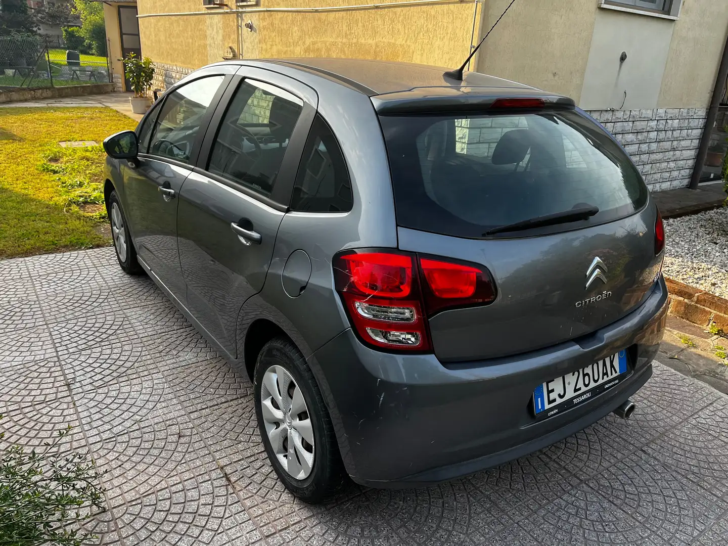 Citroen C3 C3 II 2009 1.4 hdi Attraction E5 Grigio - 2