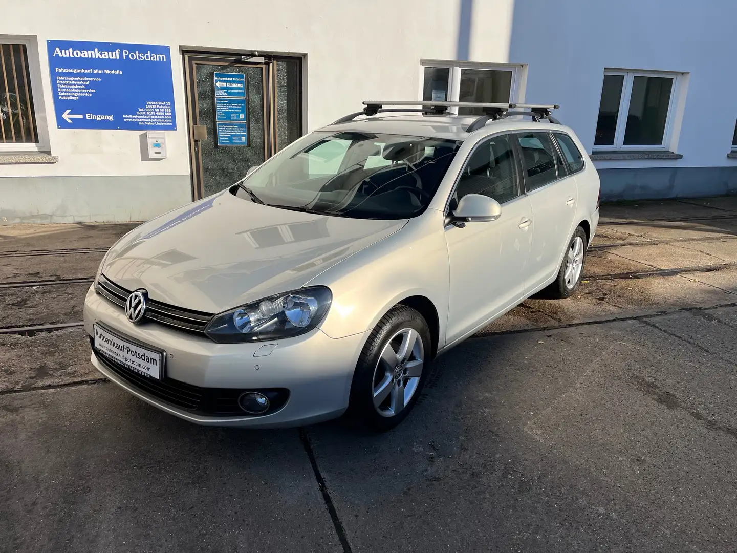 Volkswagen Golf Variant Comfortline,Klima,1.Hand,Sitzheizung,TÜV 05/26, Grau - 1