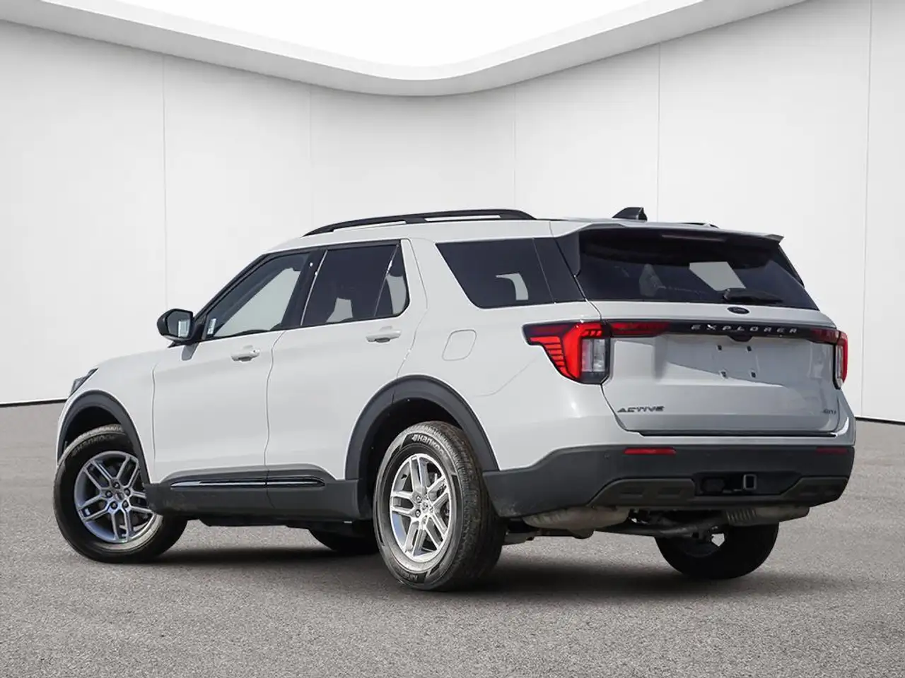 Ford Explorer снимка Ford Explorer