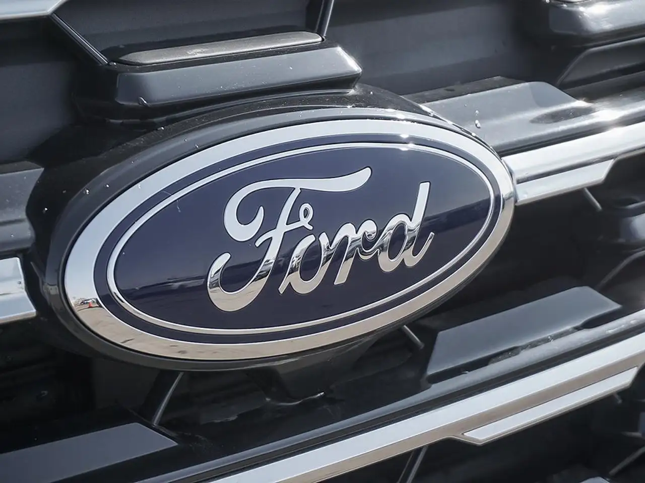 Ford Explorer снимка Ford Explorer