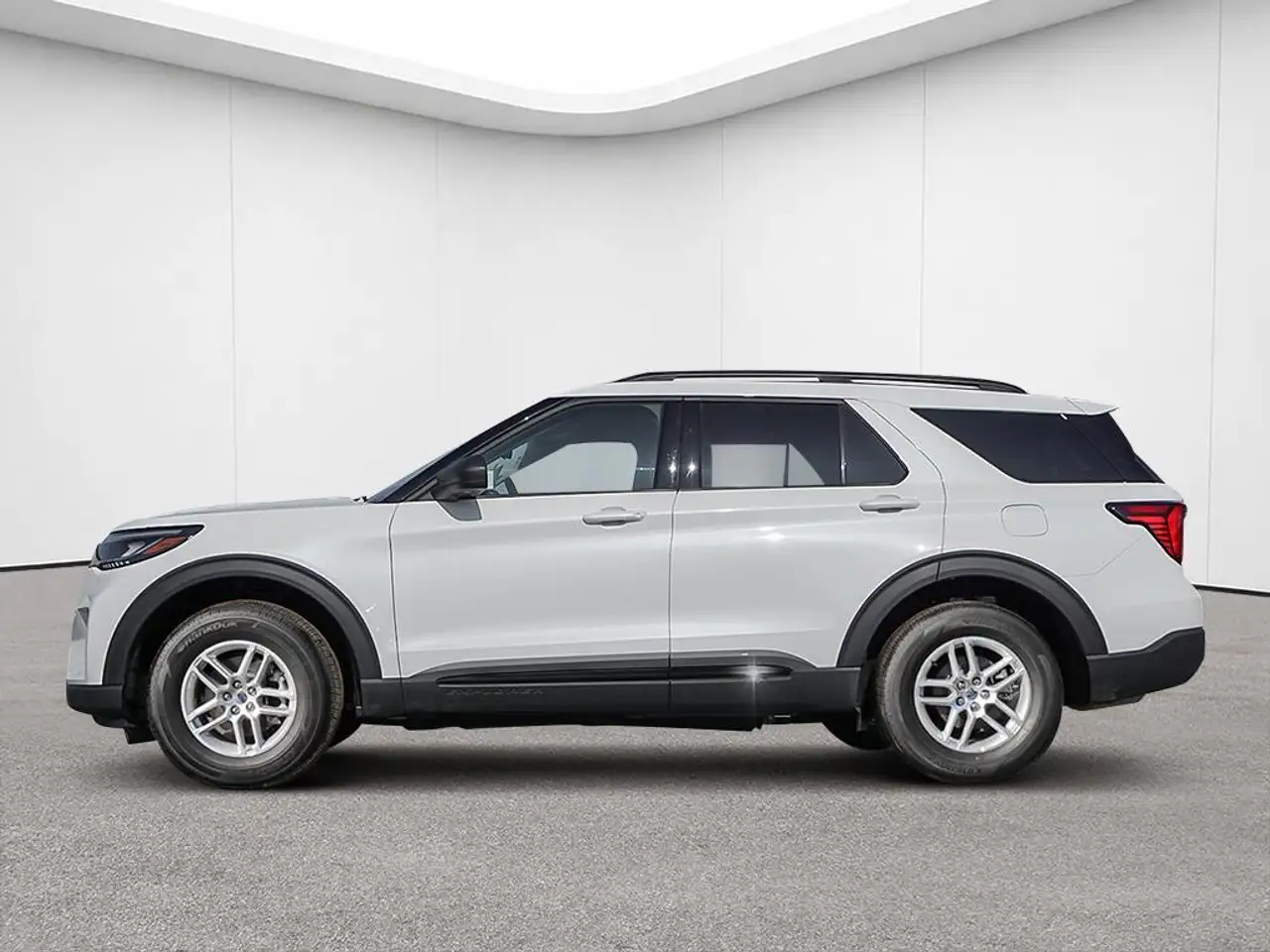 Ford Explorer снимка Ford Explorer
