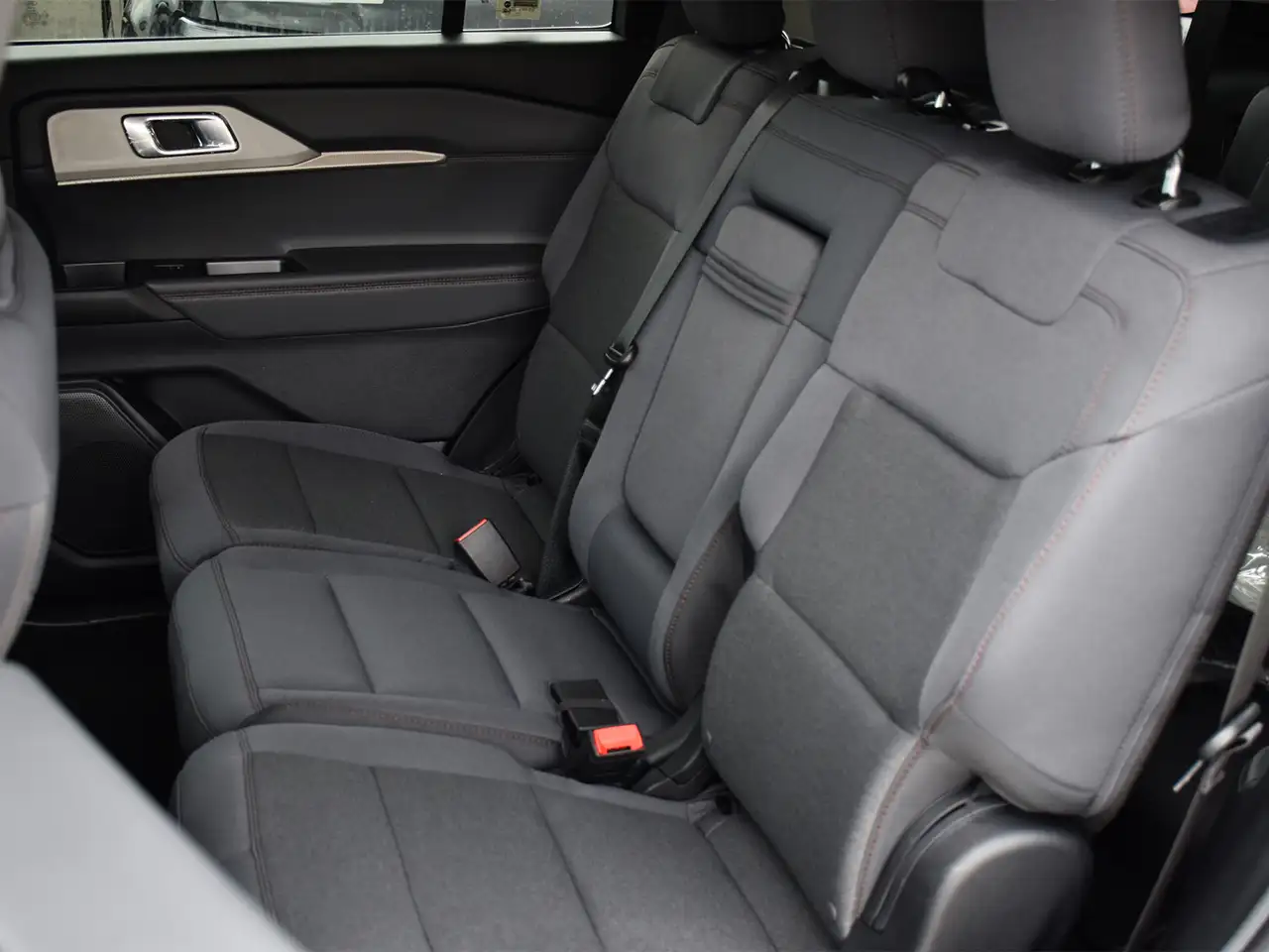 Ford Explorer photo Ford Explorer