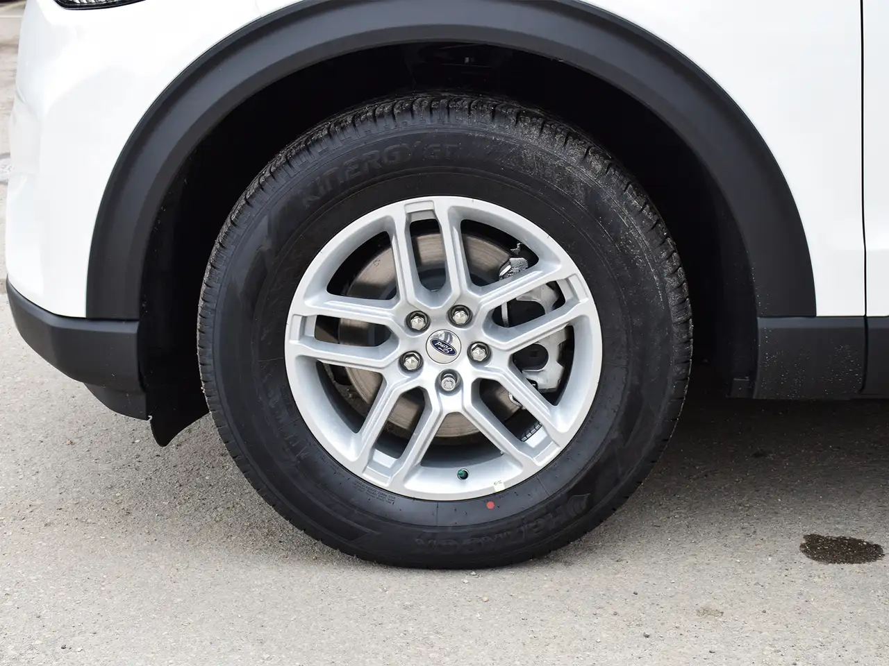 Ford Explorer photo Ford Explorer