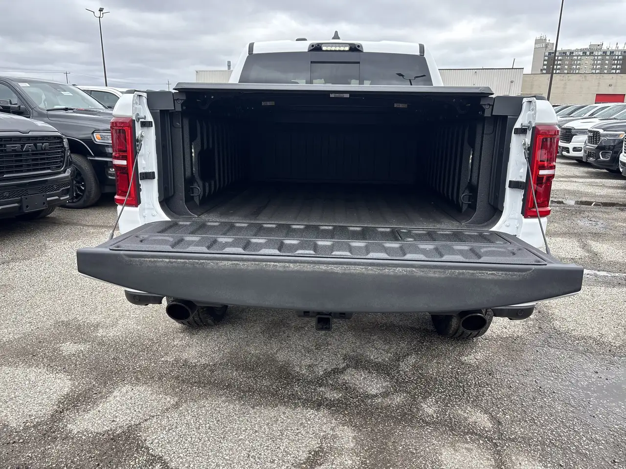 RAM 1500 снимка RAM 1500