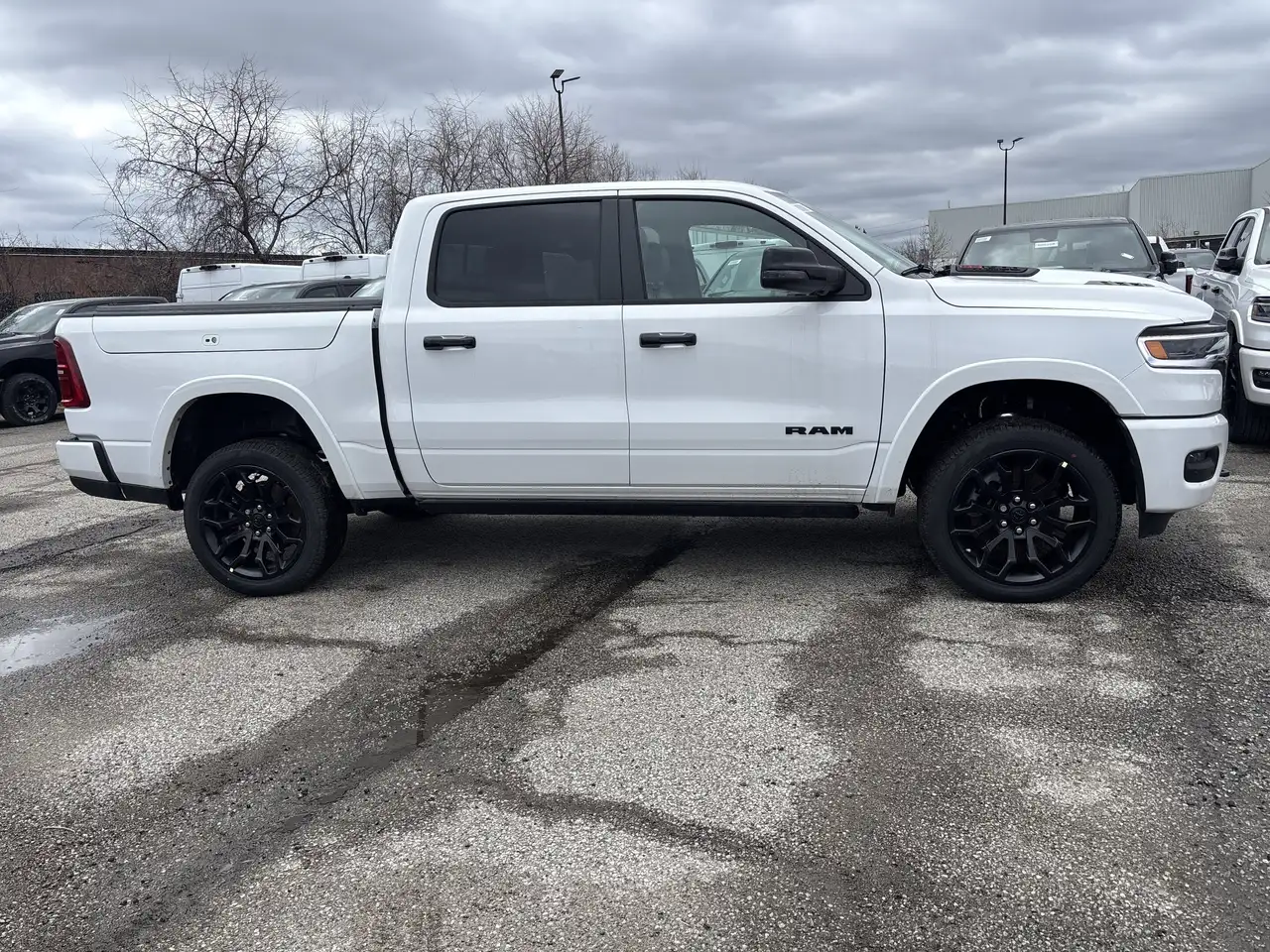 RAM 1500 снимка RAM 1500