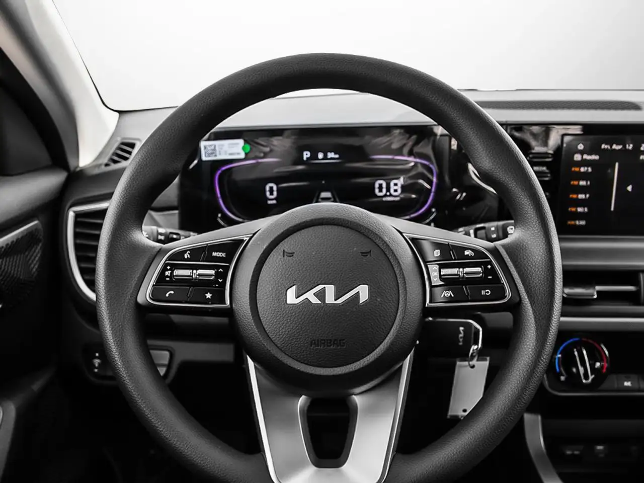 Kia Seltos снимка Kia Seltos