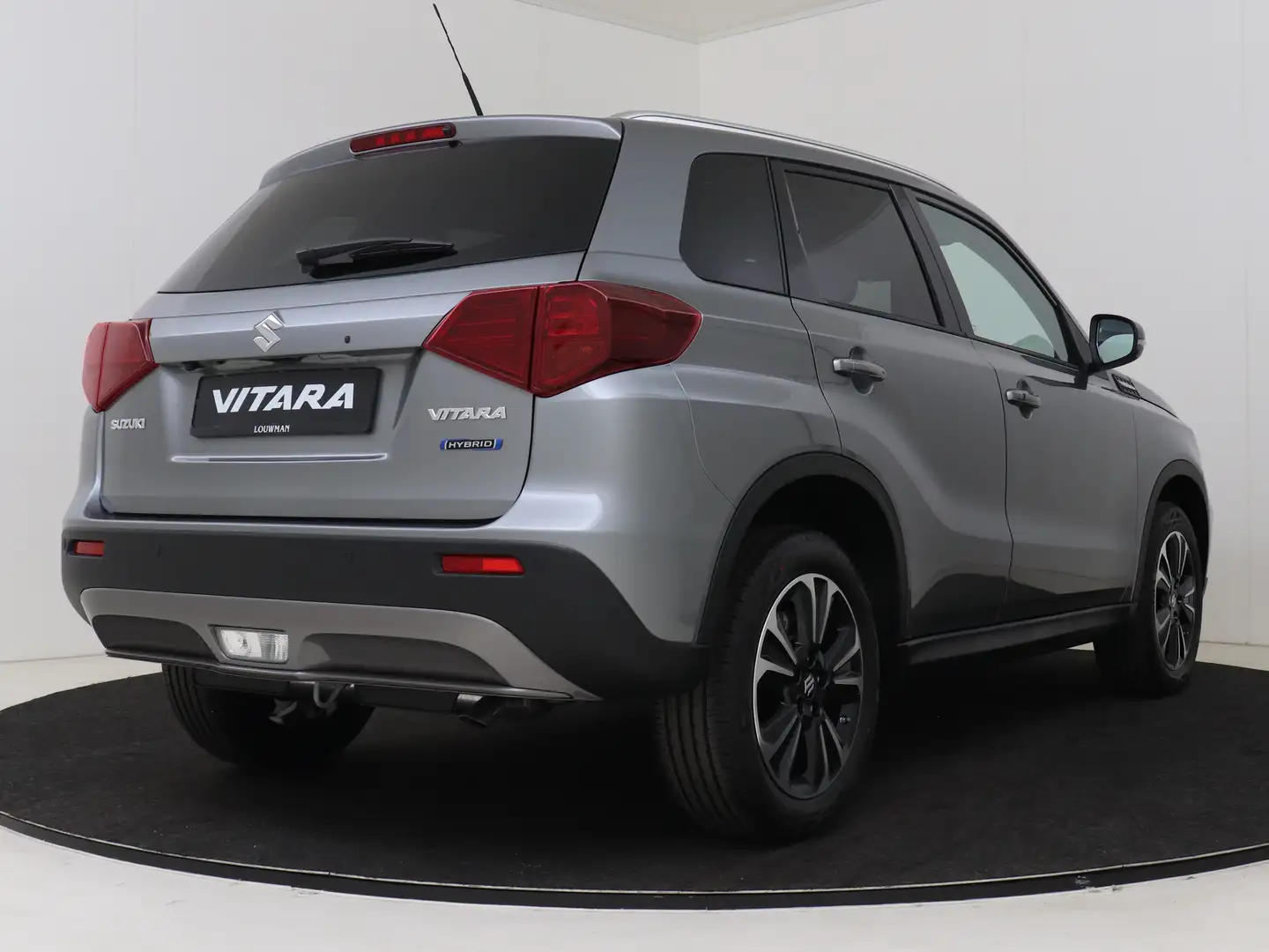 Suzuki Vitara 1.5 Hybrid Style AUTOMAAT | Navigatie | Camera | P Grijs - 2