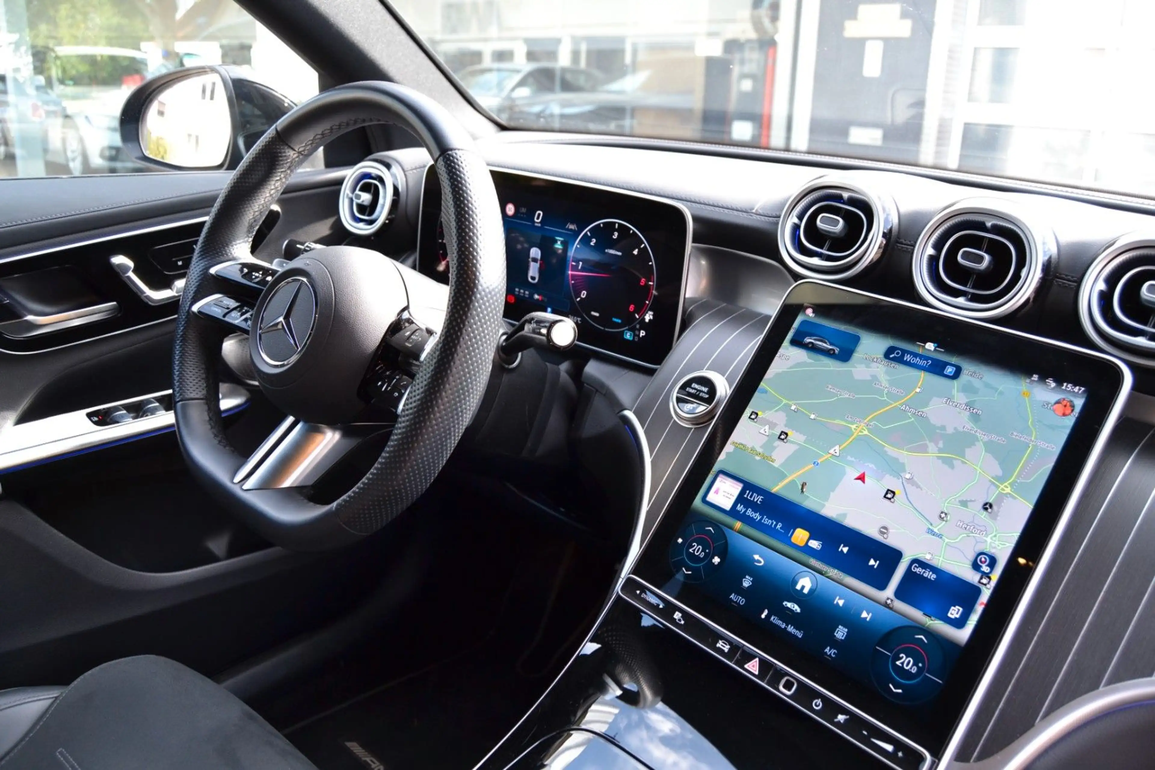 Mercedes-Benz GLC 300 GLC300d 4Matic*AMG-Line*360°*Burmester*ACC*AHK* — photo 14