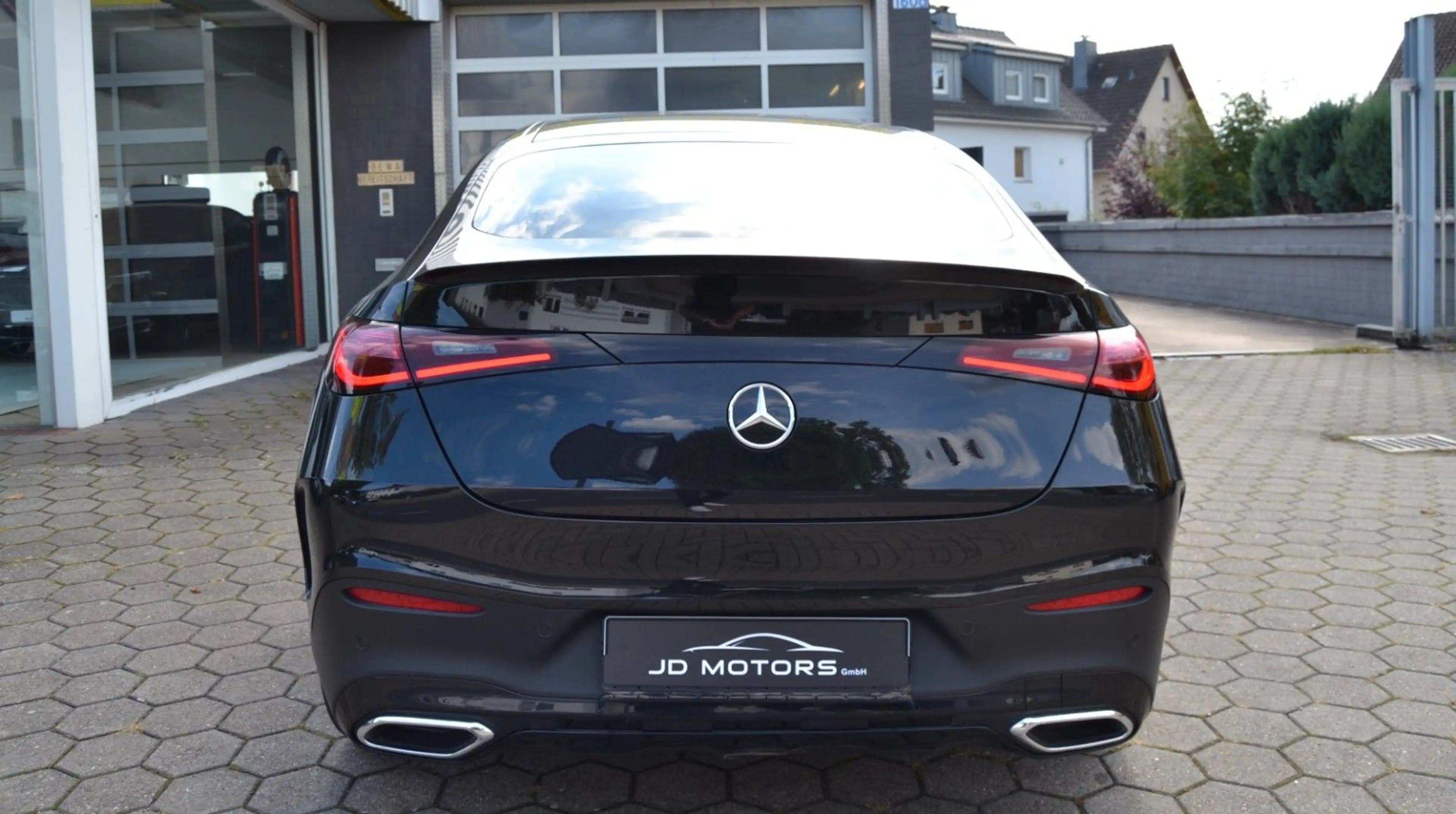 Mercedes-Benz GLC 300 GLC300d 4Matic*AMG-Line*360°*Burmester*ACC*AHK* — photo 7