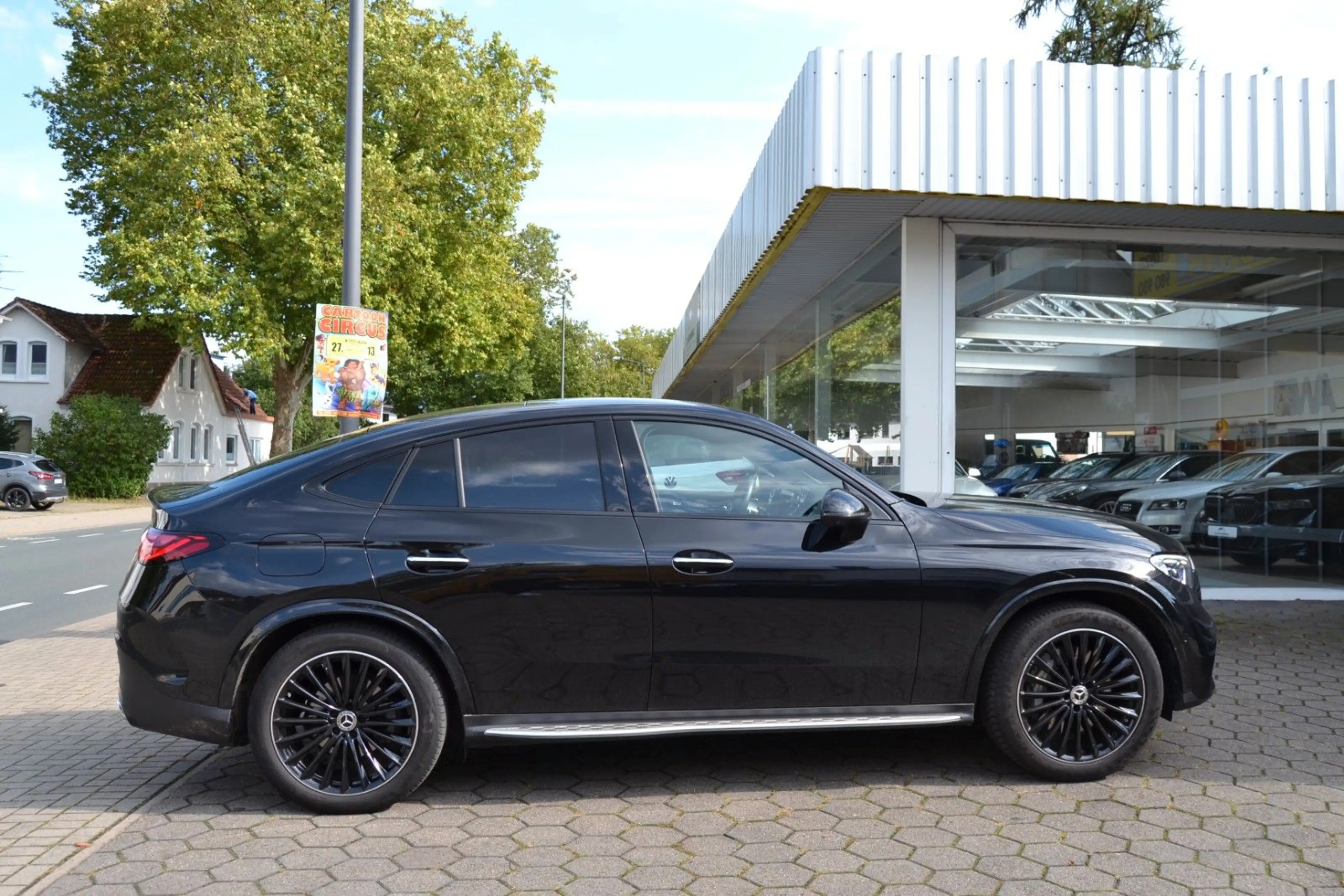 Mercedes-Benz GLC 300 GLC300d 4Matic*AMG-Line*360°*Burmester*ACC*AHK* — photo 5