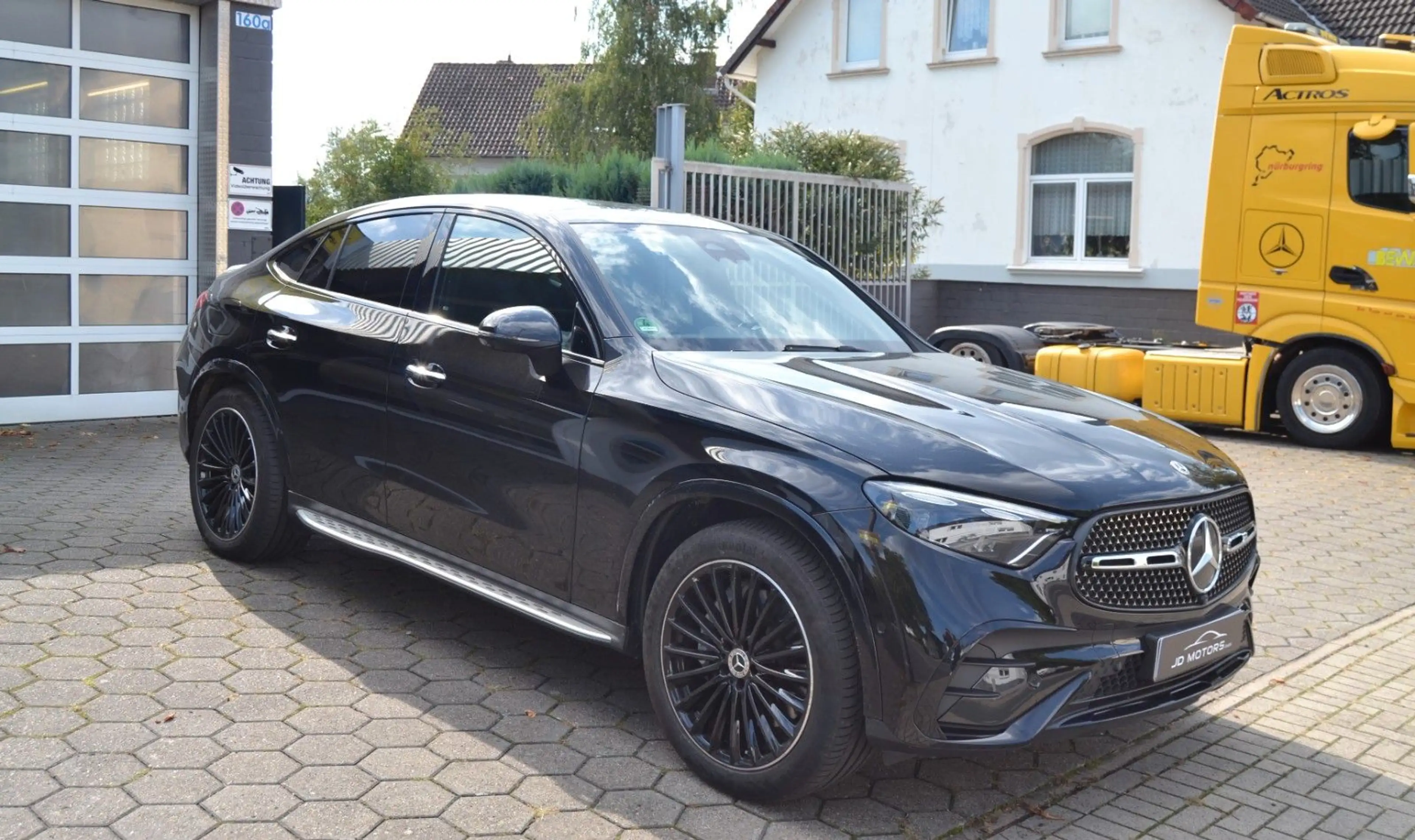 Mercedes-Benz GLC 300 GLC300d 4Matic*AMG-Line*360°*Burmester*ACC*AHK* — photo 3