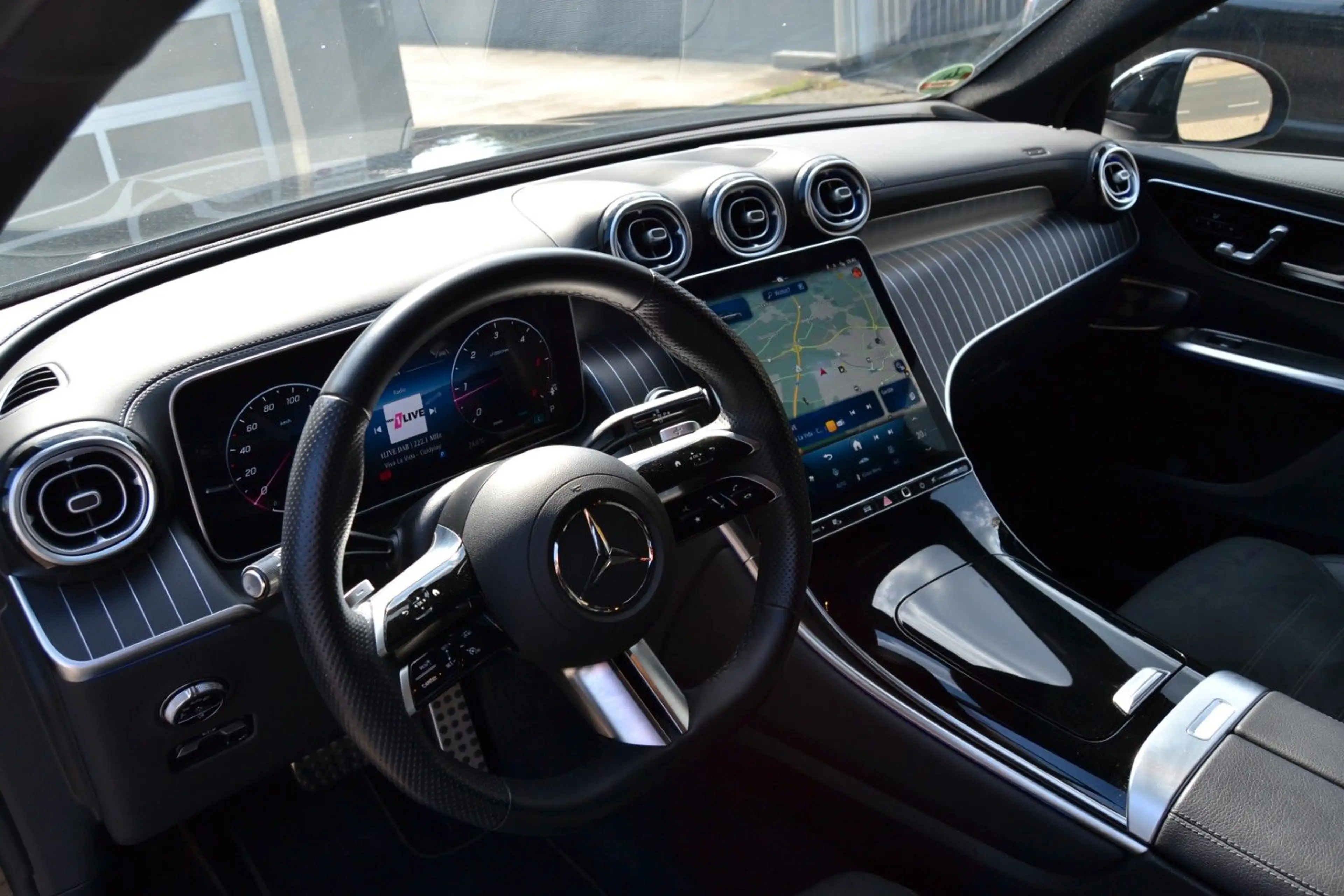 Mercedes-Benz GLC 300 GLC300d 4Matic*AMG-Line*360°*Burmester*ACC*AHK* — photo 9