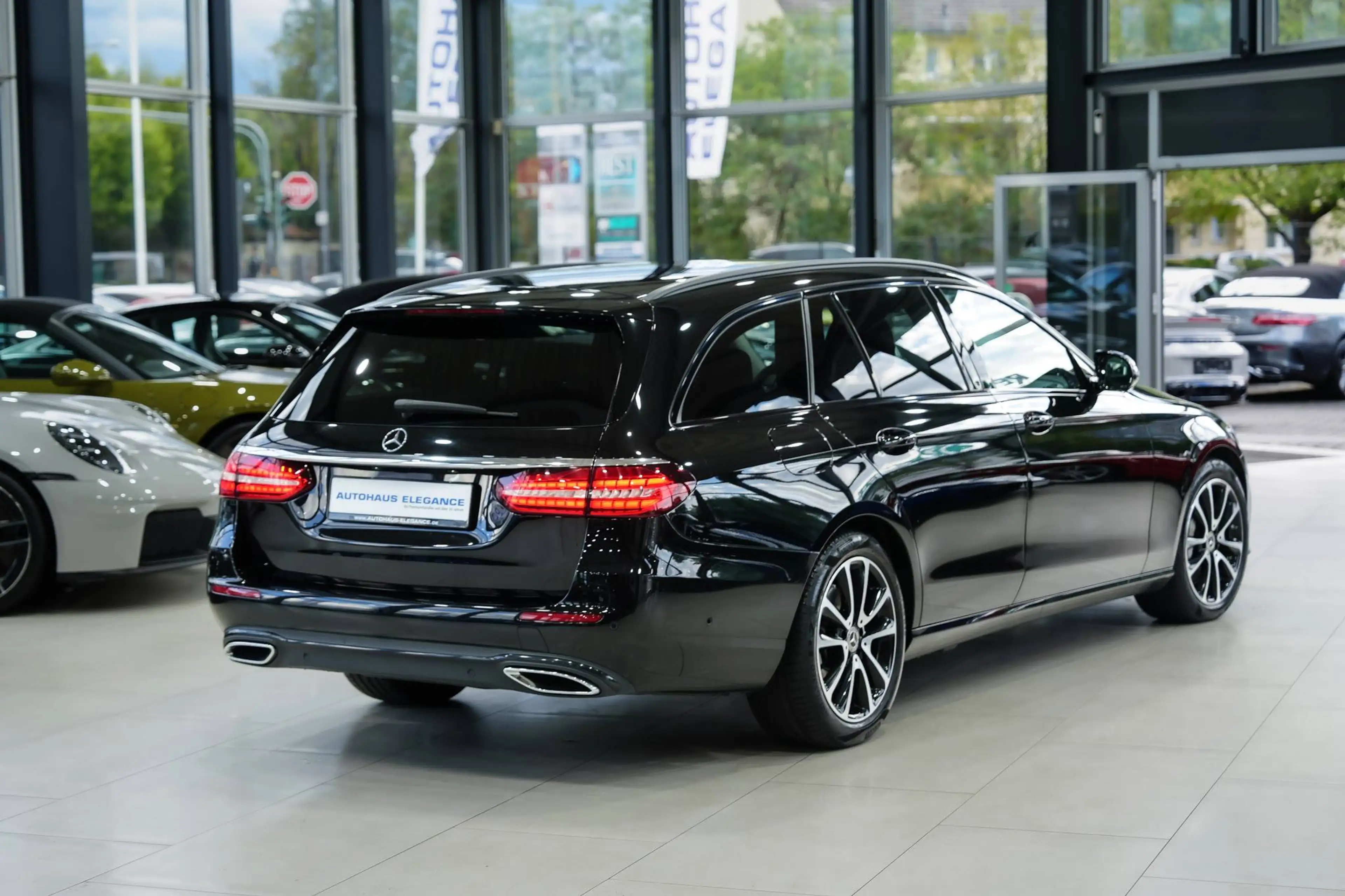 Mercedes-Benz E 400 d 4Matic T-Modell*AVANTGRADE*NIGHT*BUSINESS — photo 2