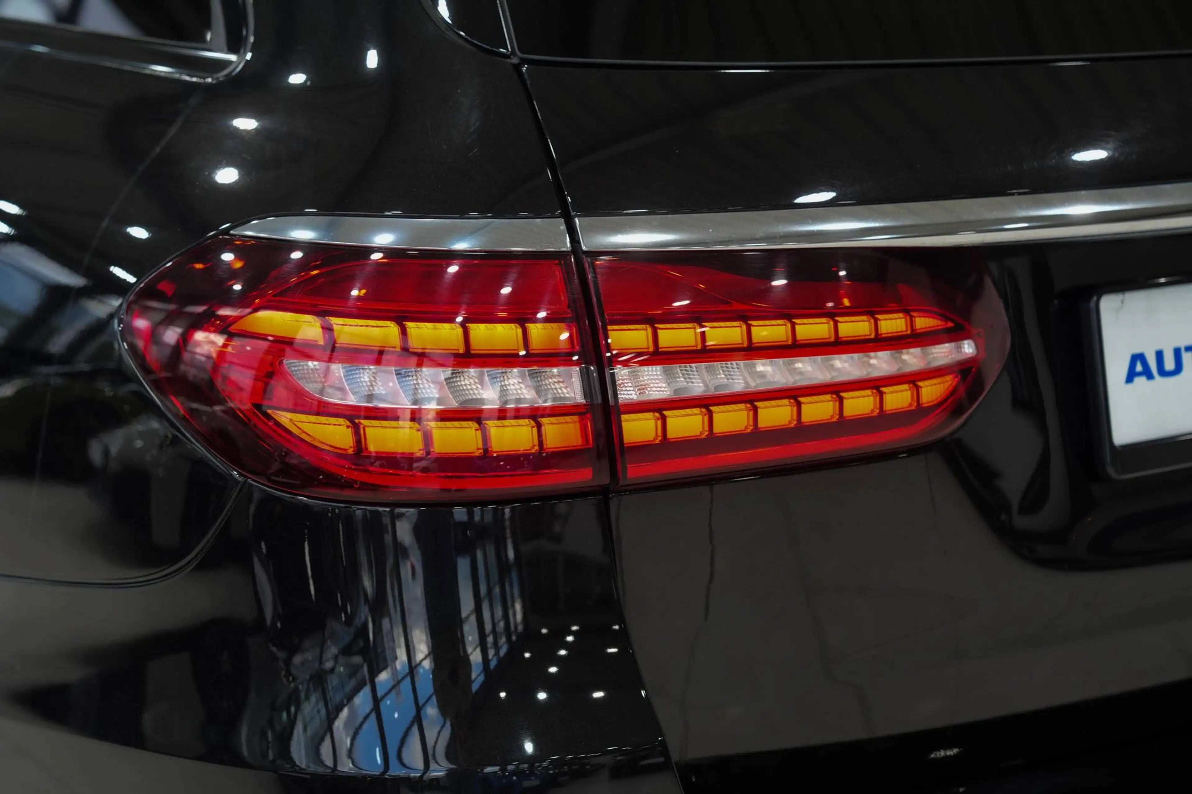 Mercedes-Benz E 400 d 4Matic T-Modell*AVANTGRADE*NIGHT*BUSINESS — photo 11