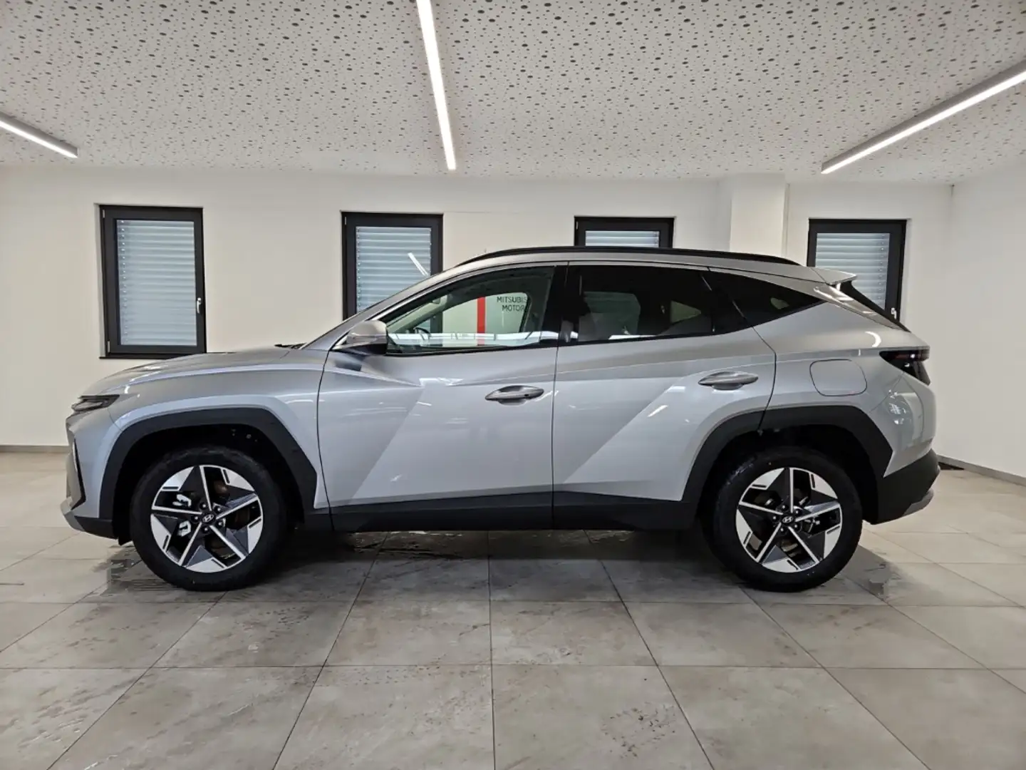 Hyundai TUCSON 1.6 T-GDI MH Trend Matrix Navi Abstandstempomat Silber - 2