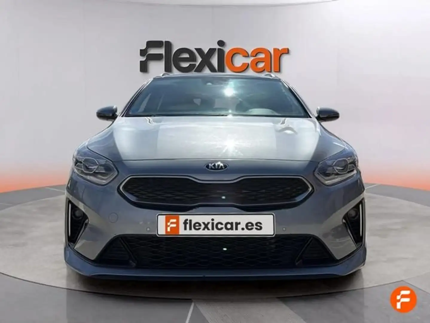 Kia Ceed / cee'd Tourer 1.6 PHEV eTech Aut. Gris - 2