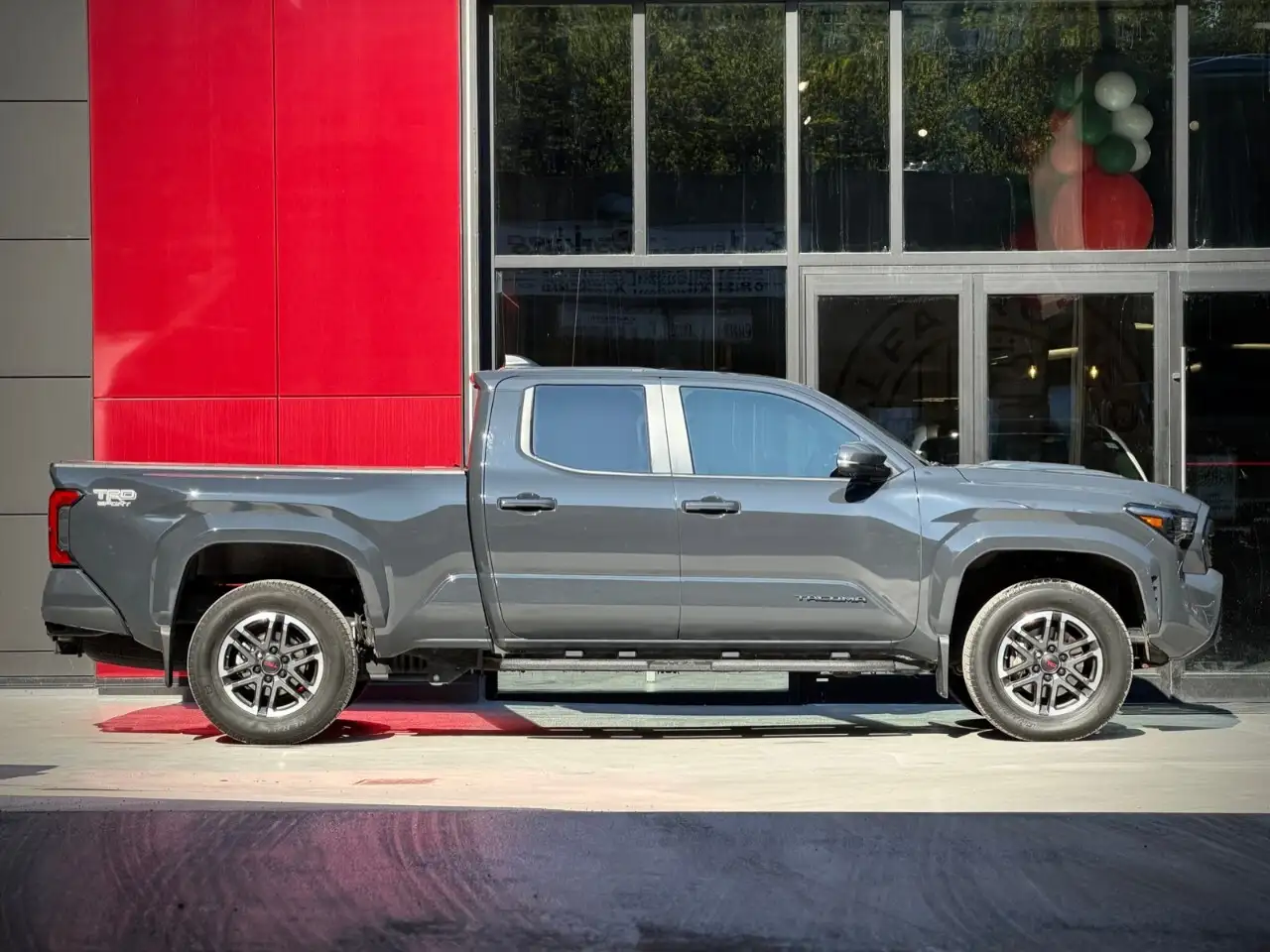 Toyota Tacoma снимка Toyota Tacoma