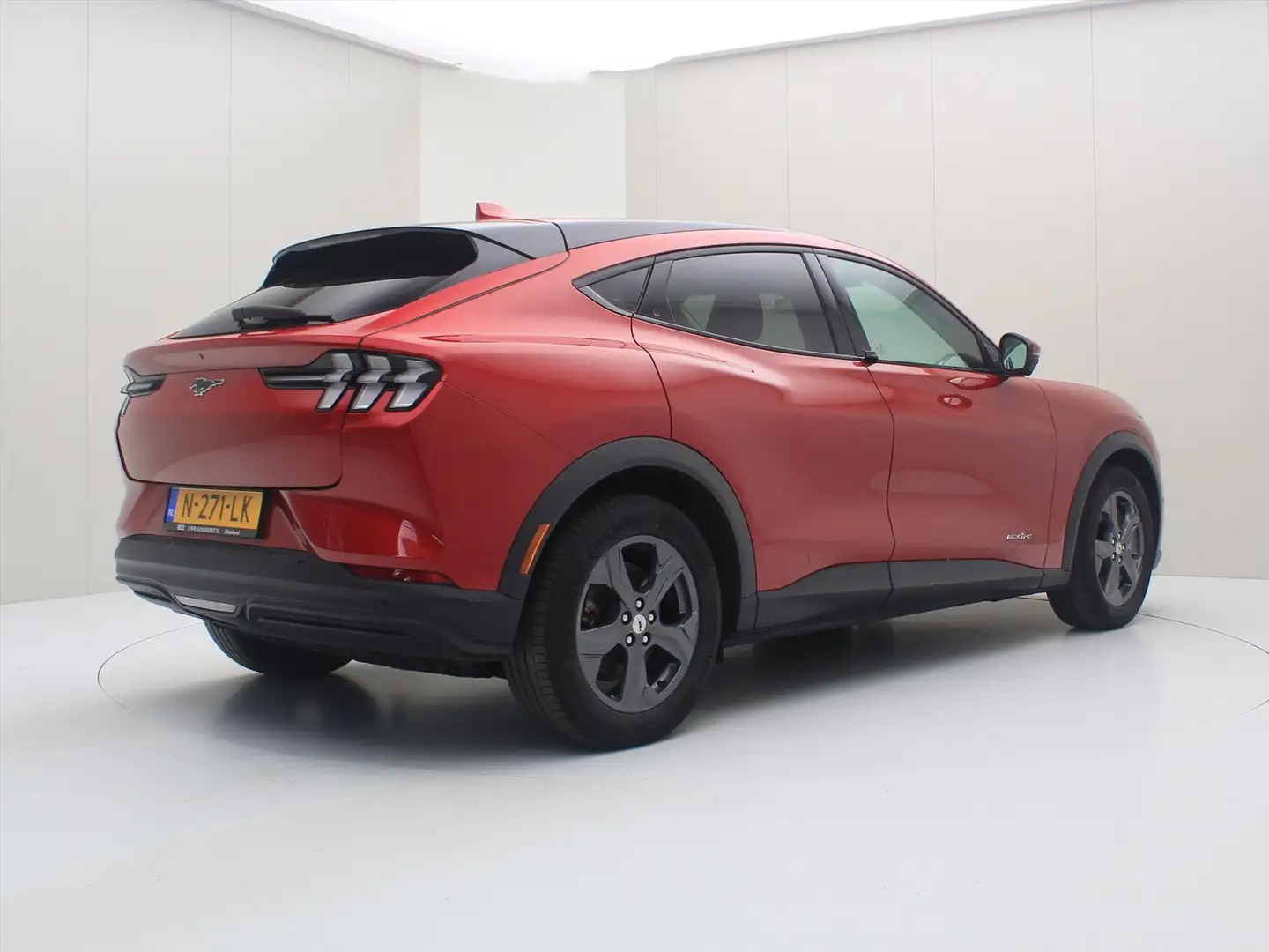 Ford Mustang Mach-E 75kWh 269pk RWD 95,5% SoH [ CARPLAY+ACC+LEDER+CAME Rood - 2