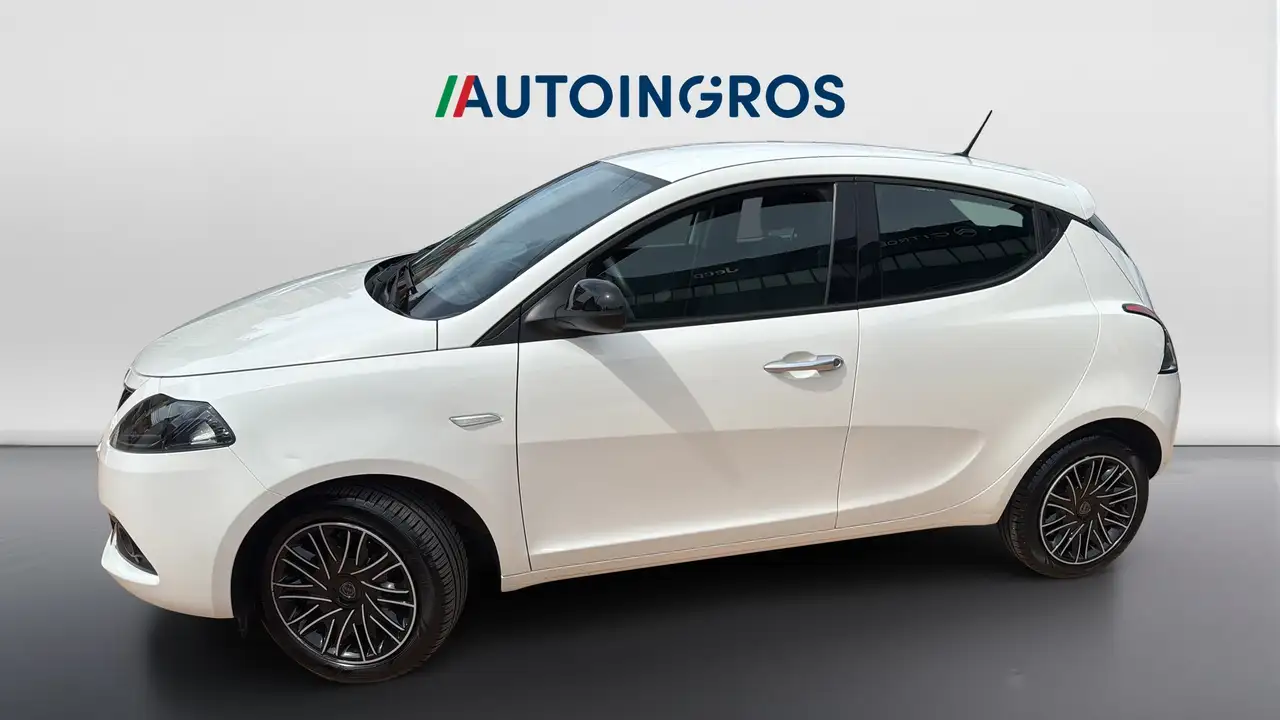 Lancia Ypsilon 2023