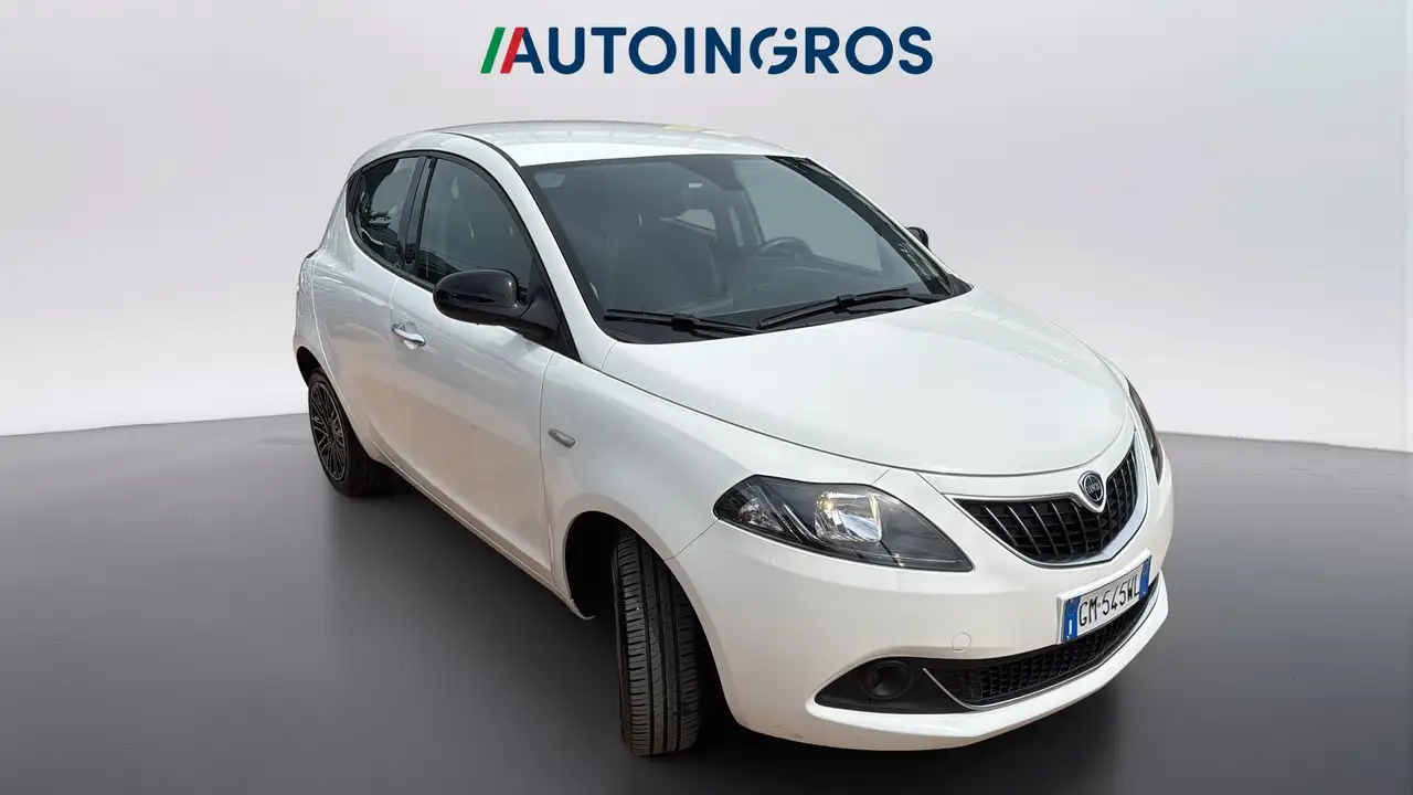 Lancia Ypsilon 2023 — фото 7