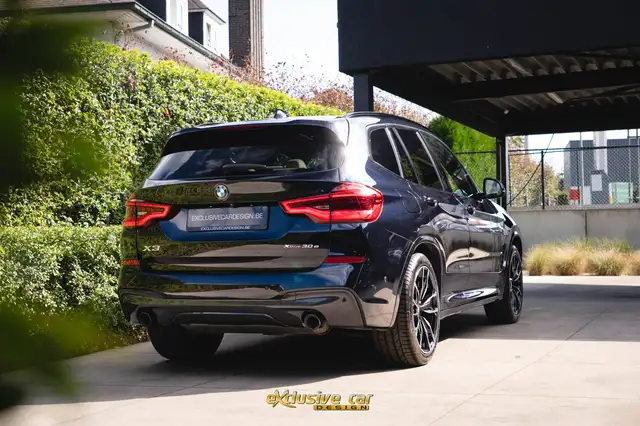 BMW X3 view 5