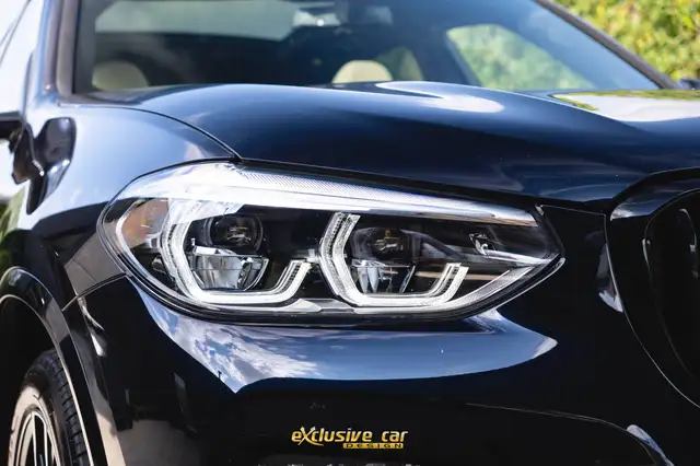 BMW X3 view 12