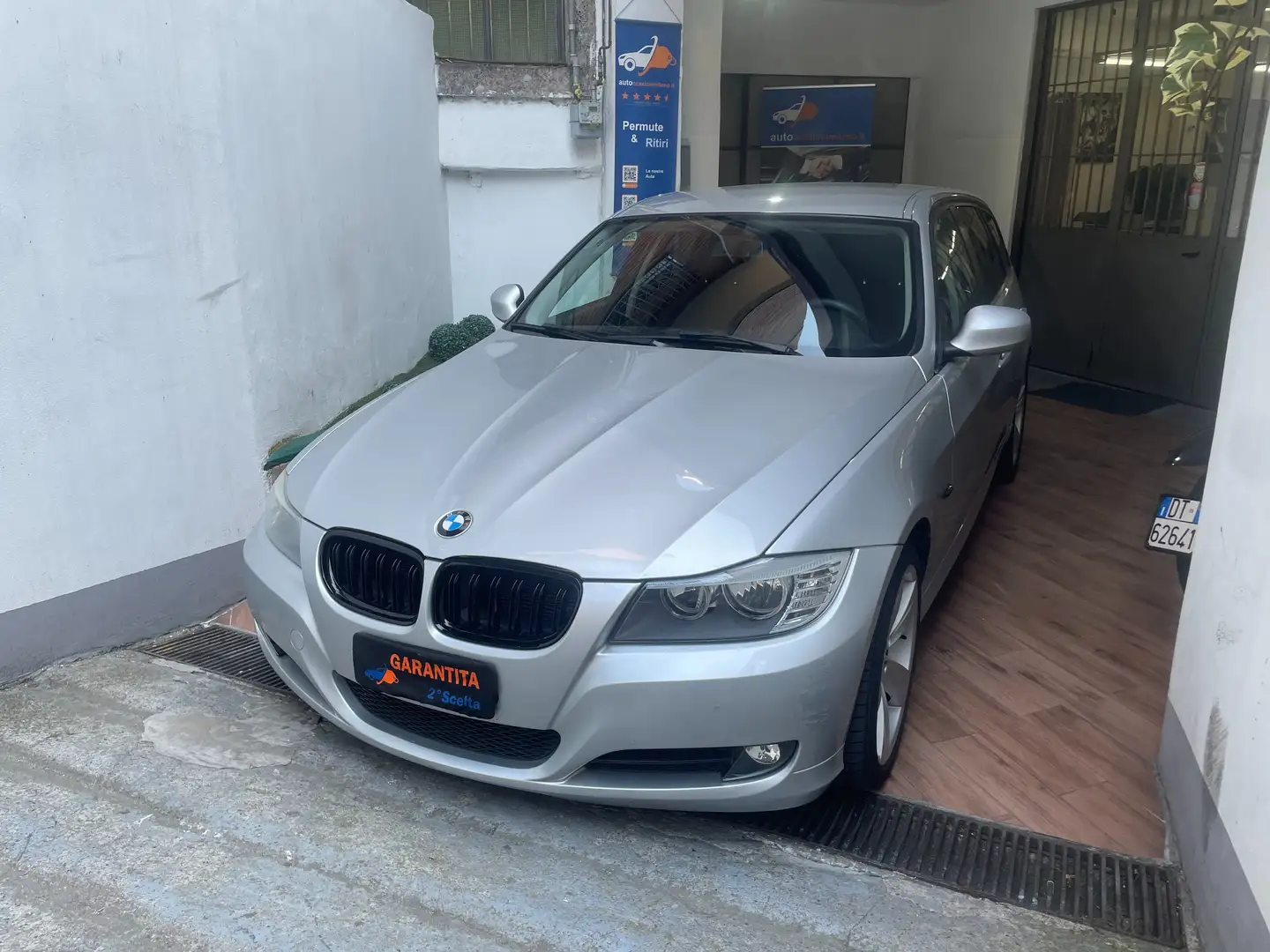 BMW 318 xDRIVE - CAMBIO AUTOMATICO Argento - 1