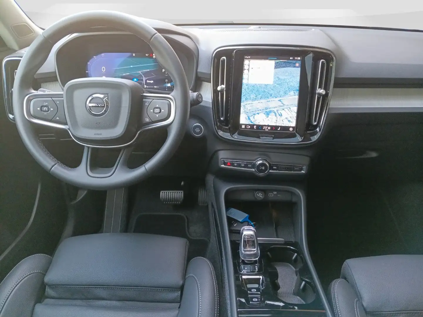 Volvo XC40 B4 2WD Pano/360°/Frontscheibe heizbar Blau - 2
