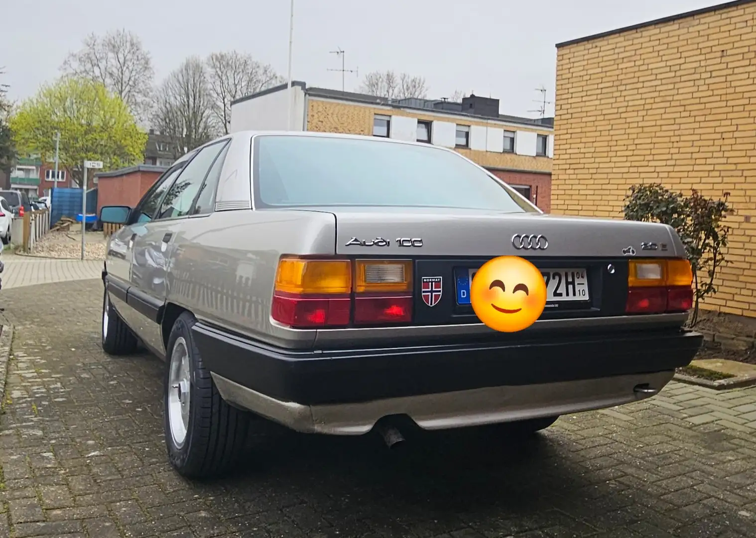 Audi 100 100 2.0 E H-Zulassung Plateado - 2