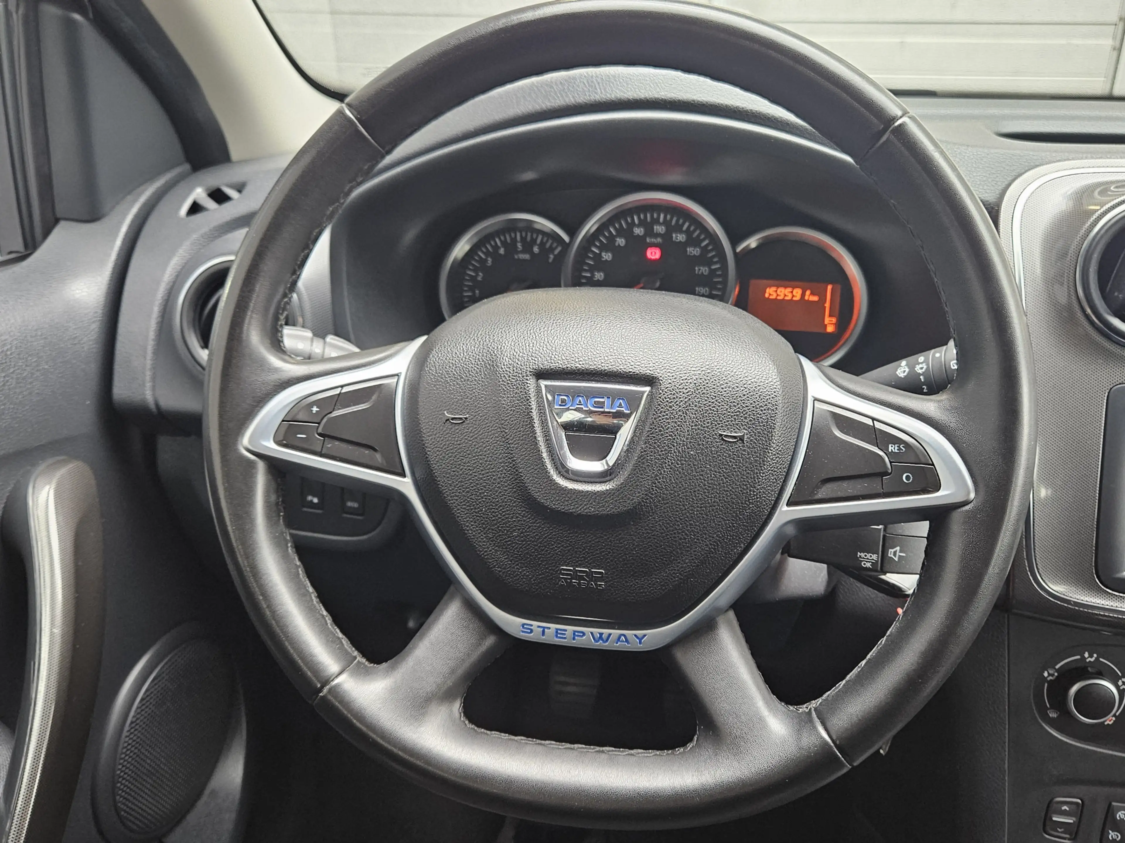 Dacia Logan MCV 0.9 TCe Stepway Inclusief Afleveringskosten — photo 8