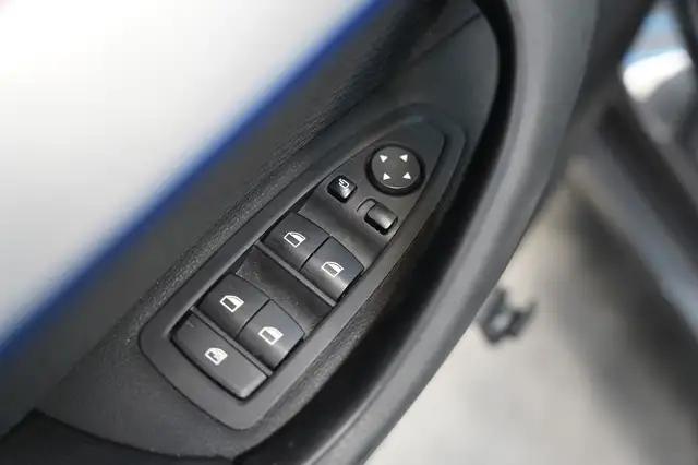 BMW X1 view 11