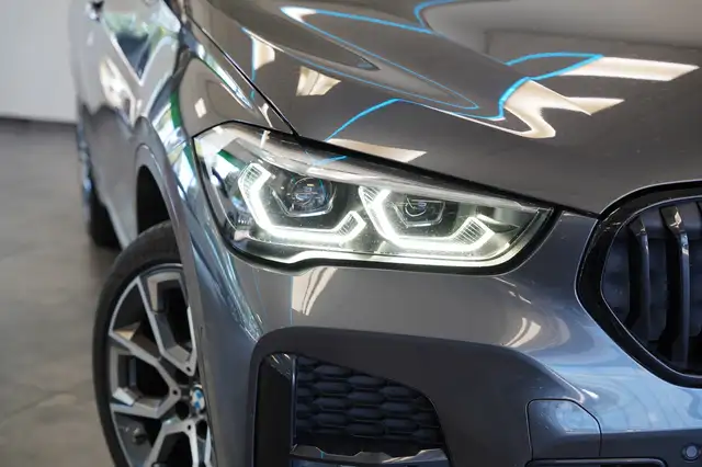BMW X1 view 25