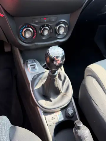 Alfa Romeo Mito view 9