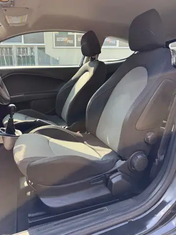 Alfa Romeo Mito view 5