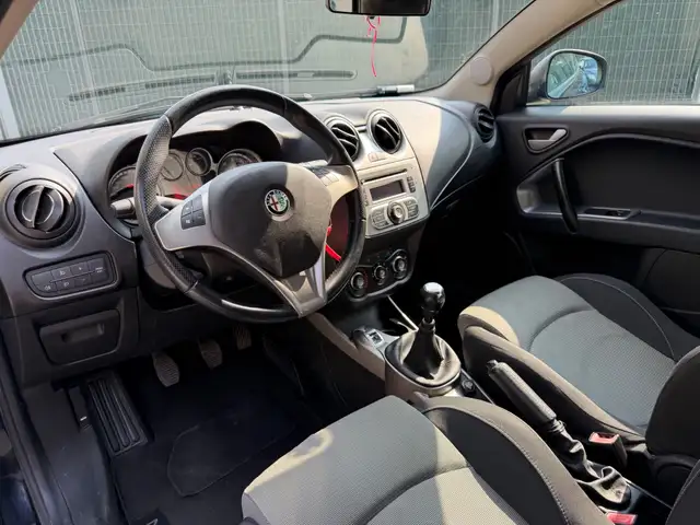 Alfa Romeo Mito view 7