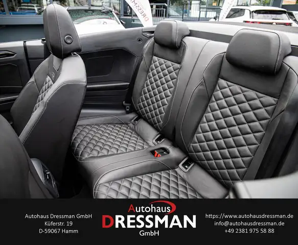 Volkswagen T-Roc view 12