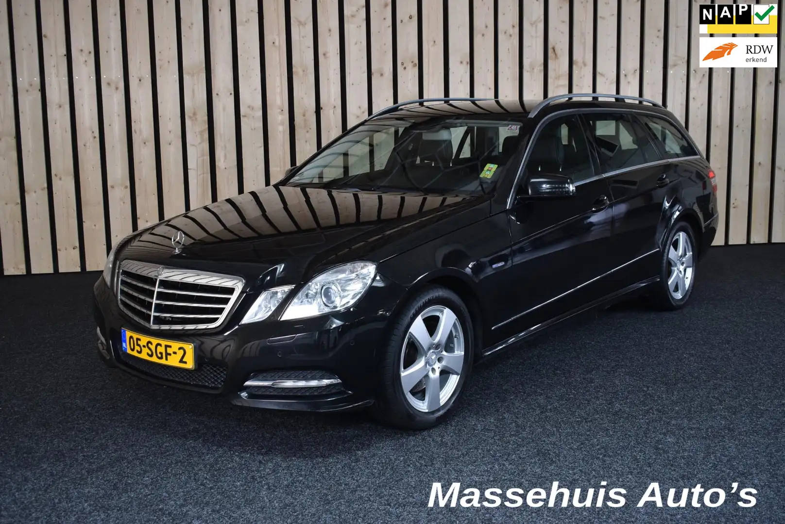 Mercedes-Benz E 200 Estate CGI Business Class Avantgarde Leer Trekhaak Schwarz - 1